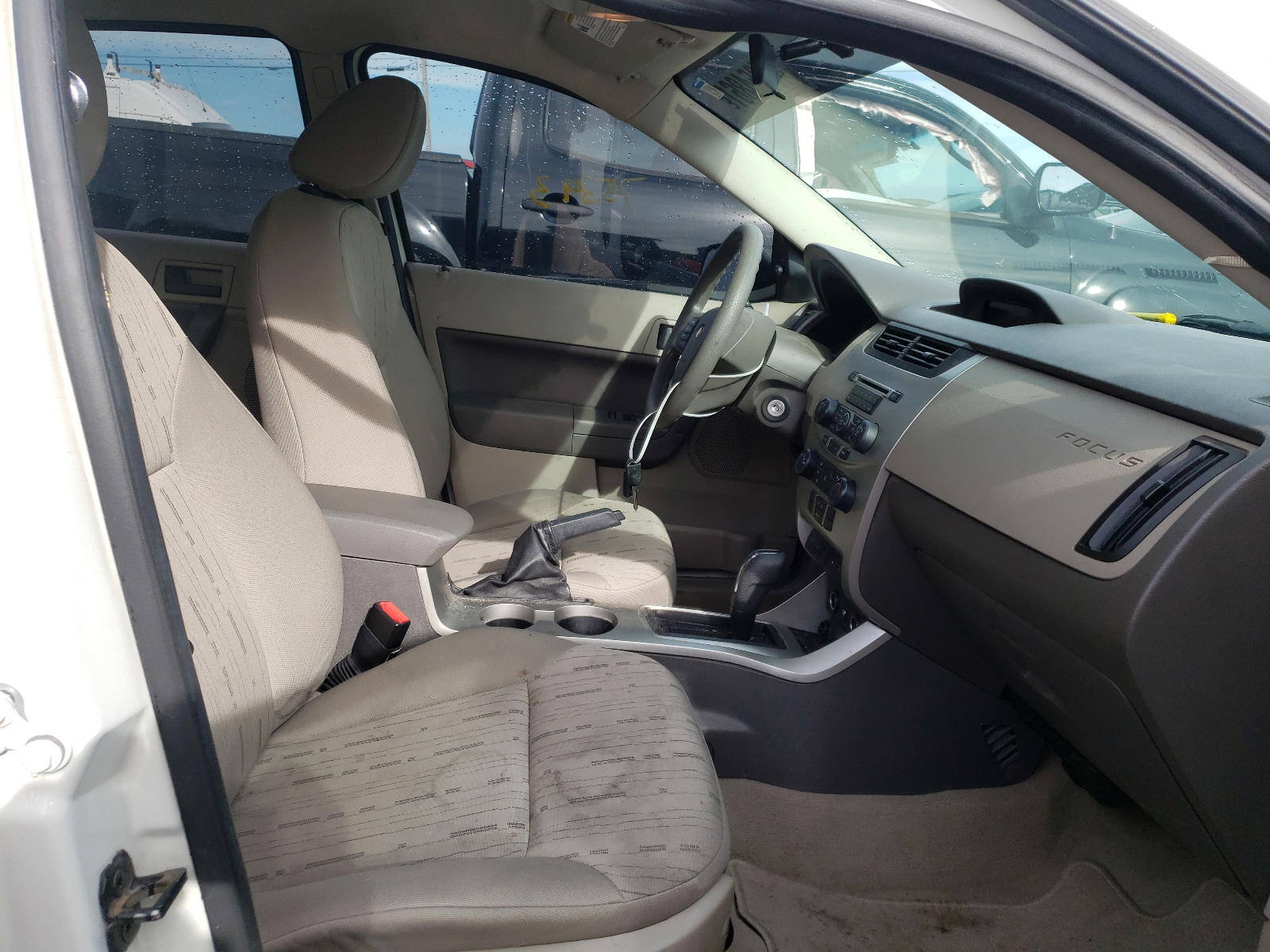 Photo 5 from auction – 2010 FORD FOCUS SE with VIN 1FAHP3FN9AW280413