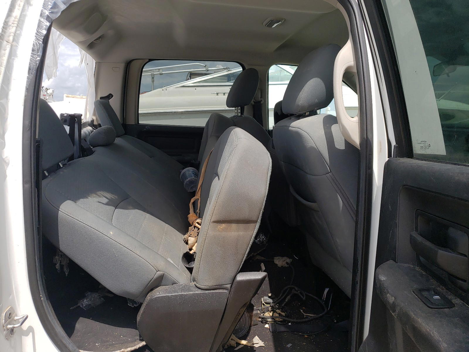 Photo 6 from auction – 2014 RAM 3500 ST with VIN 3C63RPGL9EG132437