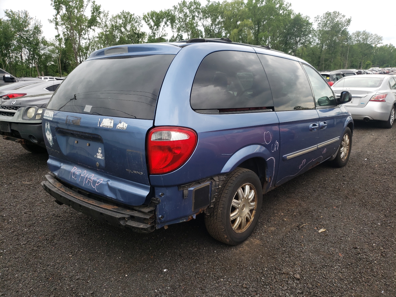 Photo 4 from auction – 2007 CHRYSLER TOWN & COU with VIN 2A4GP54L87R230584