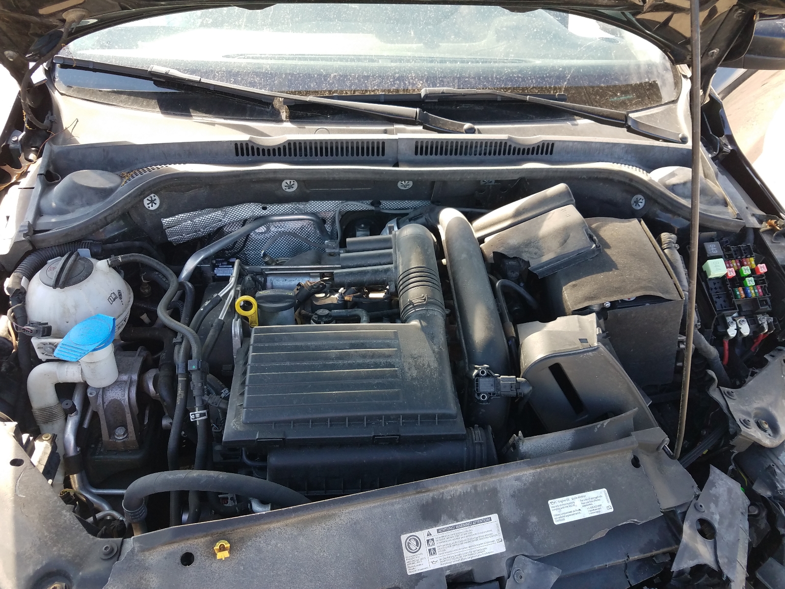 Photo 7 from auction – 2017 VOLKSWAGEN JETTA S with VIN 3VW2B7AJ0HM236091