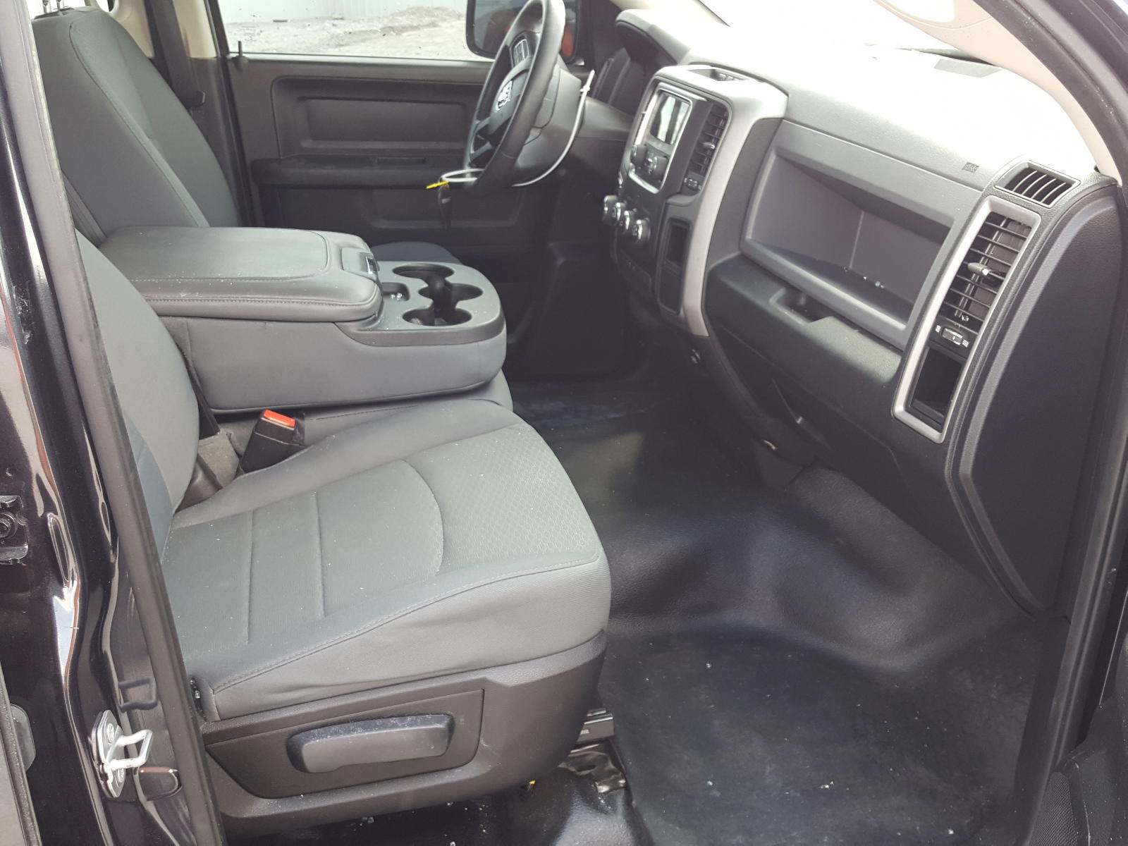 Photo 5 from auction – 2015 RAM 1500 ST with VIN 1C6RR7FG2FS789766