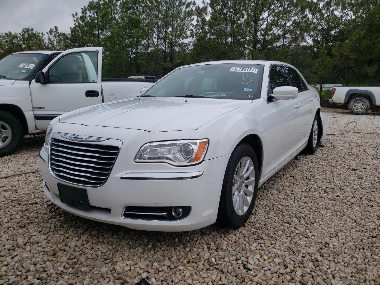 Photo 2 from auction – 2014 CHRYSLER 300 with VIN 2C3CCAAG2EH380763