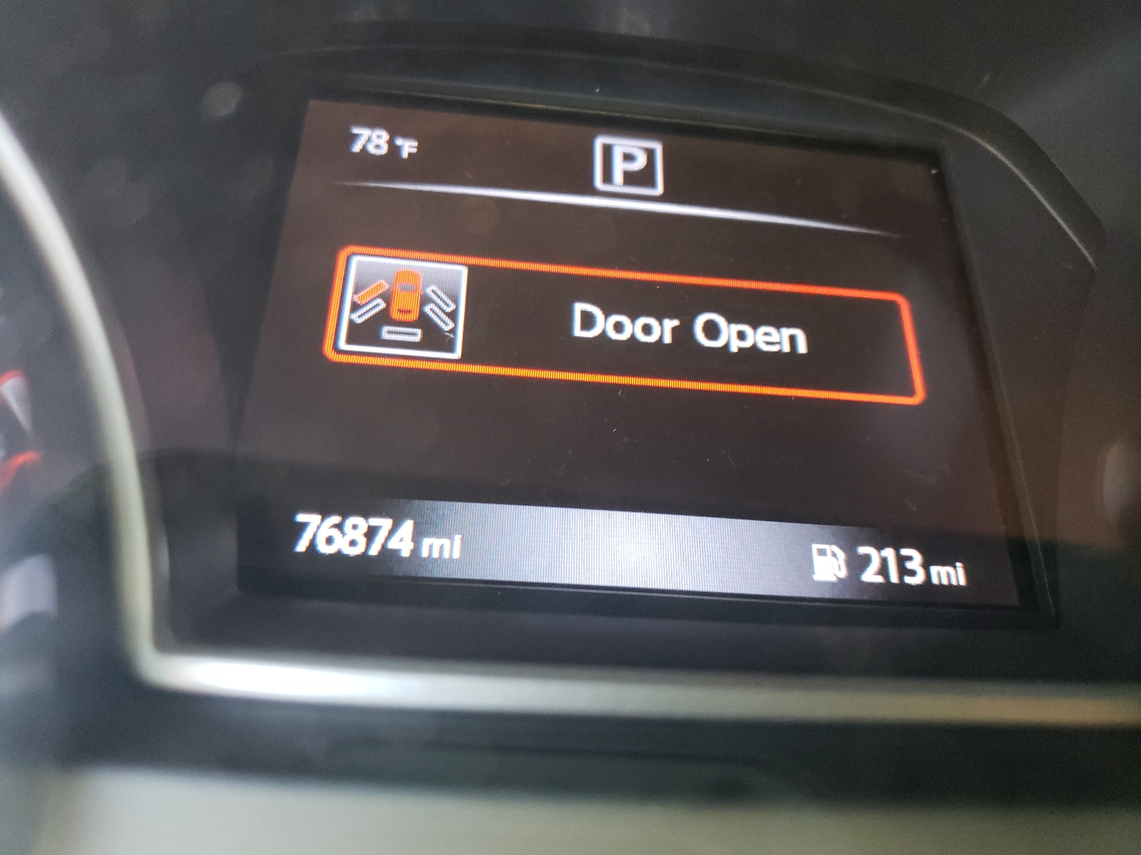 Photo 8 from auction – 2017 NISSAN PATHFINDER with VIN 5N1DR2MN1HC626820