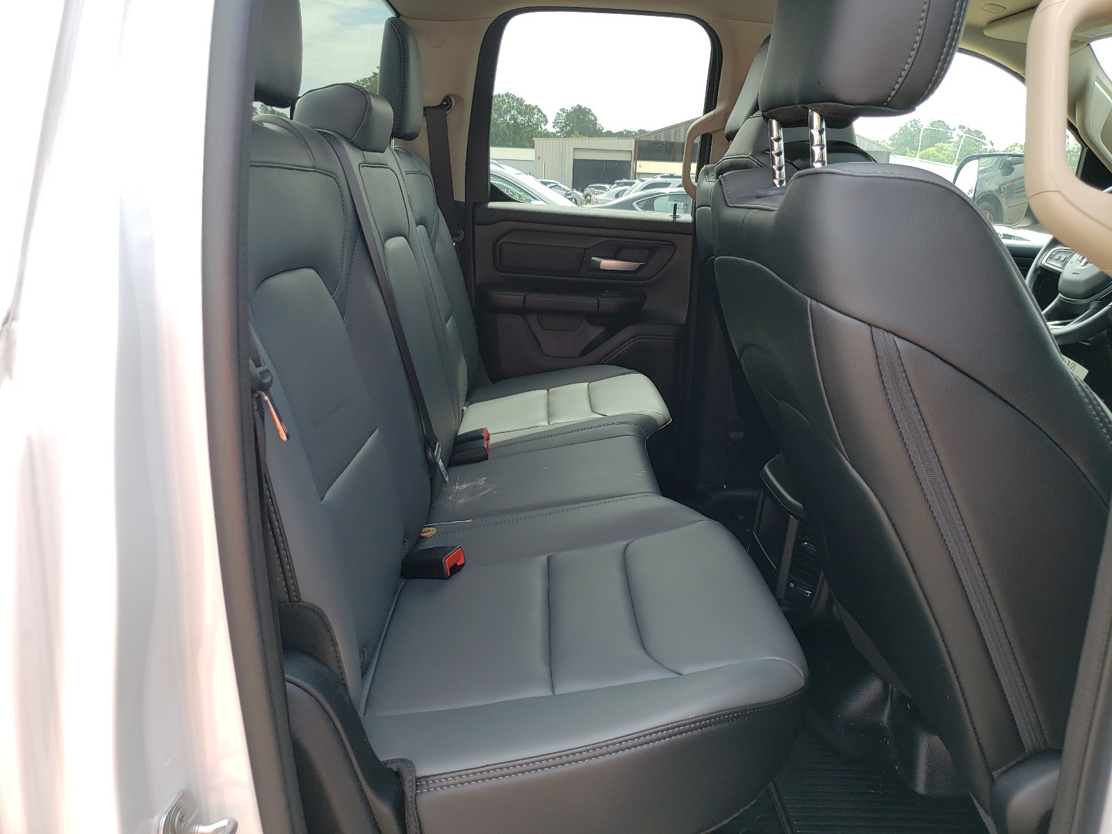 Photo 6 from auction – 2020 RAM 1500 TRADE with VIN 1C6SRECG9LN365070