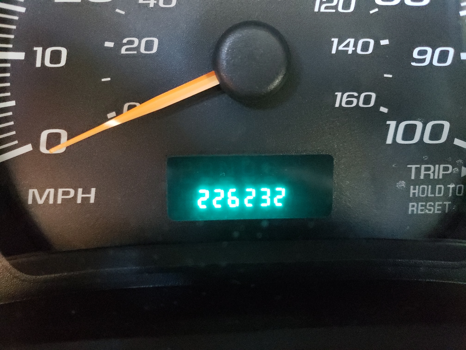 Photo 8 from auction – 2003 CHEVROLET EXPRESS G3 with VIN 1GAHG39U331191328