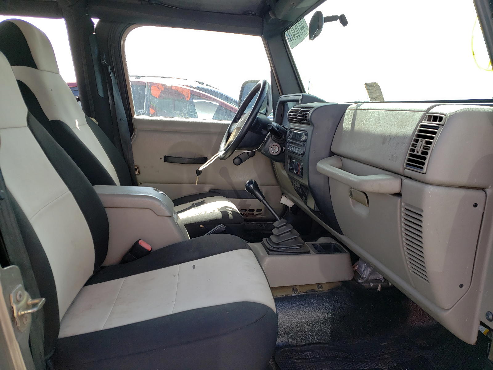 Photo 5 from auction – 2004 JEEP WRANGLER with VIN 1J4FA39S74P782611