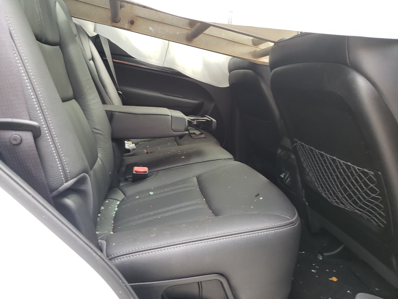 Photo 6 from auction – 2015 KIA SORENTO SX with VIN 5XYKWDA75FG659219