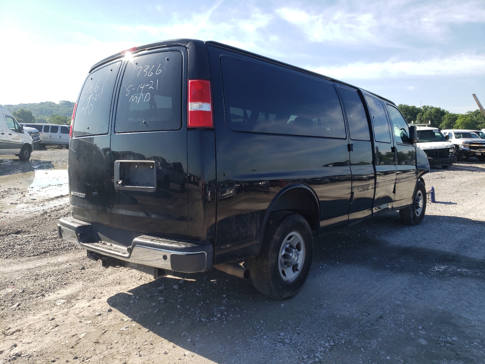 Photo 4 from auction – 2018 CHEVROLET EXPRESS G3 with VIN 1GAZGPFG3J1187366