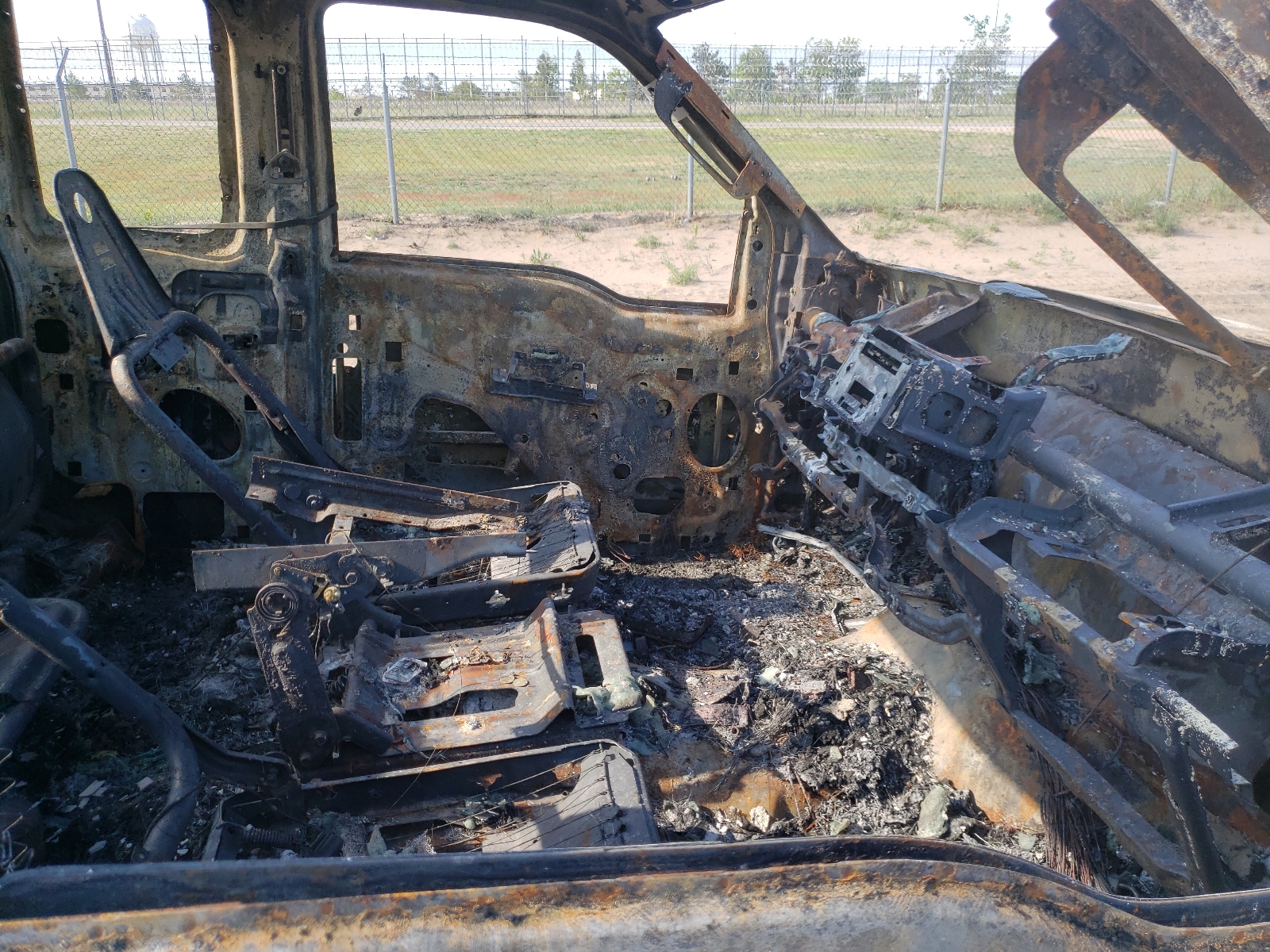 Photo 5 from auction – 2010 FORD F350 SUPER with VIN 1FTWX3BY4AEB41264