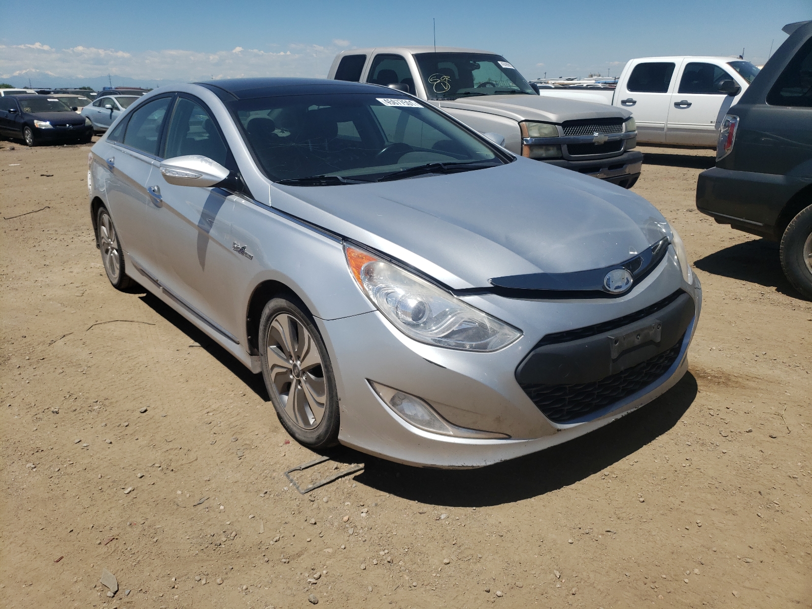 HYUNDAI SONATA HYB 2013 with VIN KMHEC4A42DA067314 - Photo from auction