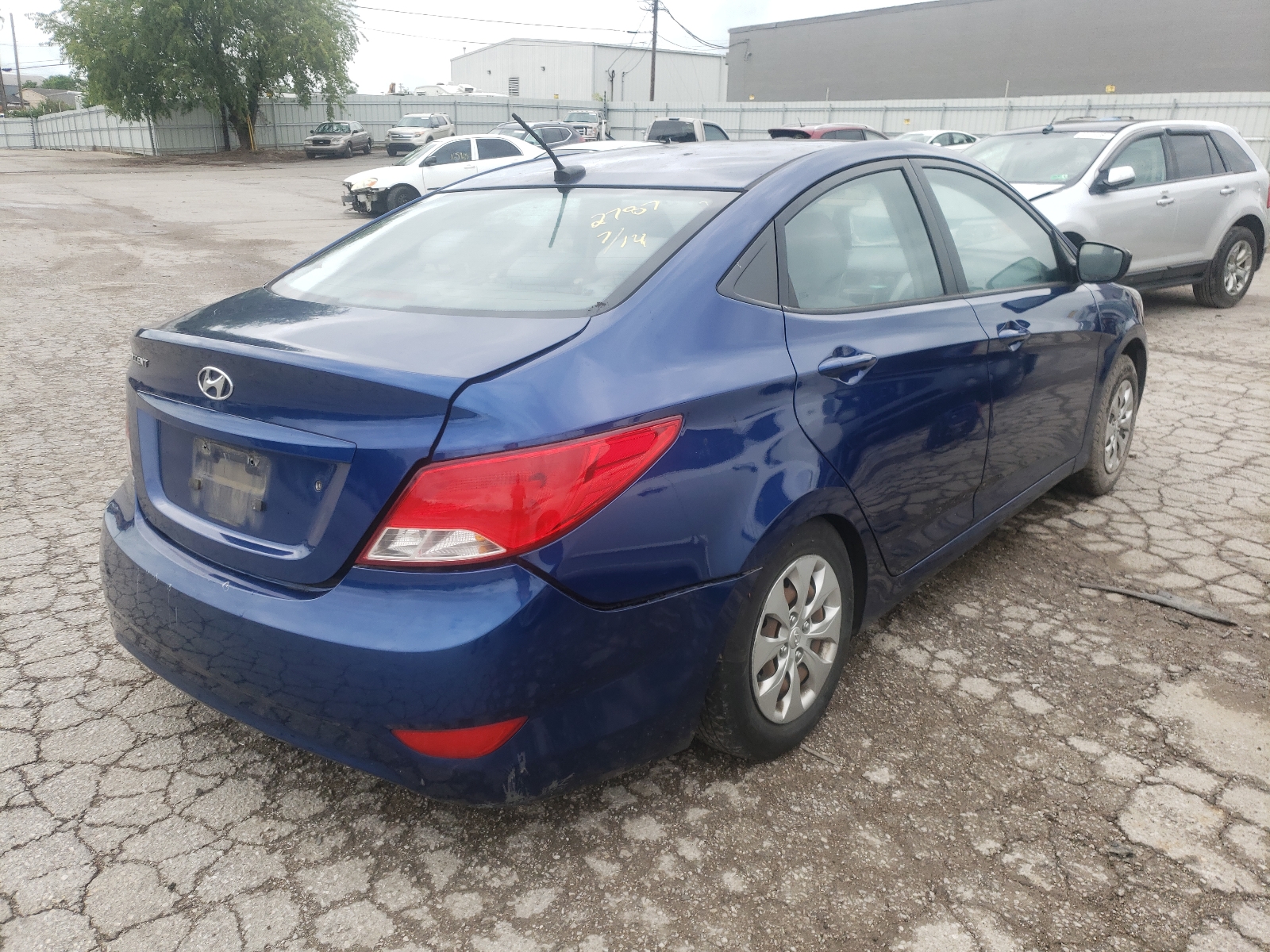 Photo 4 from auction – 2015 HYUNDAI ACCENT GLS with VIN KMHCT4AE2FU922787