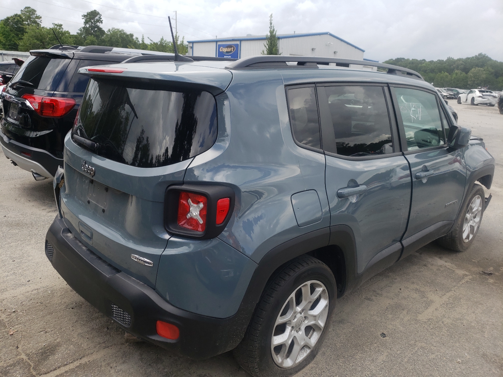 Photo 4 from auction – 2018 JEEP RENEGADE L with VIN ZACCJABB0JPH13197