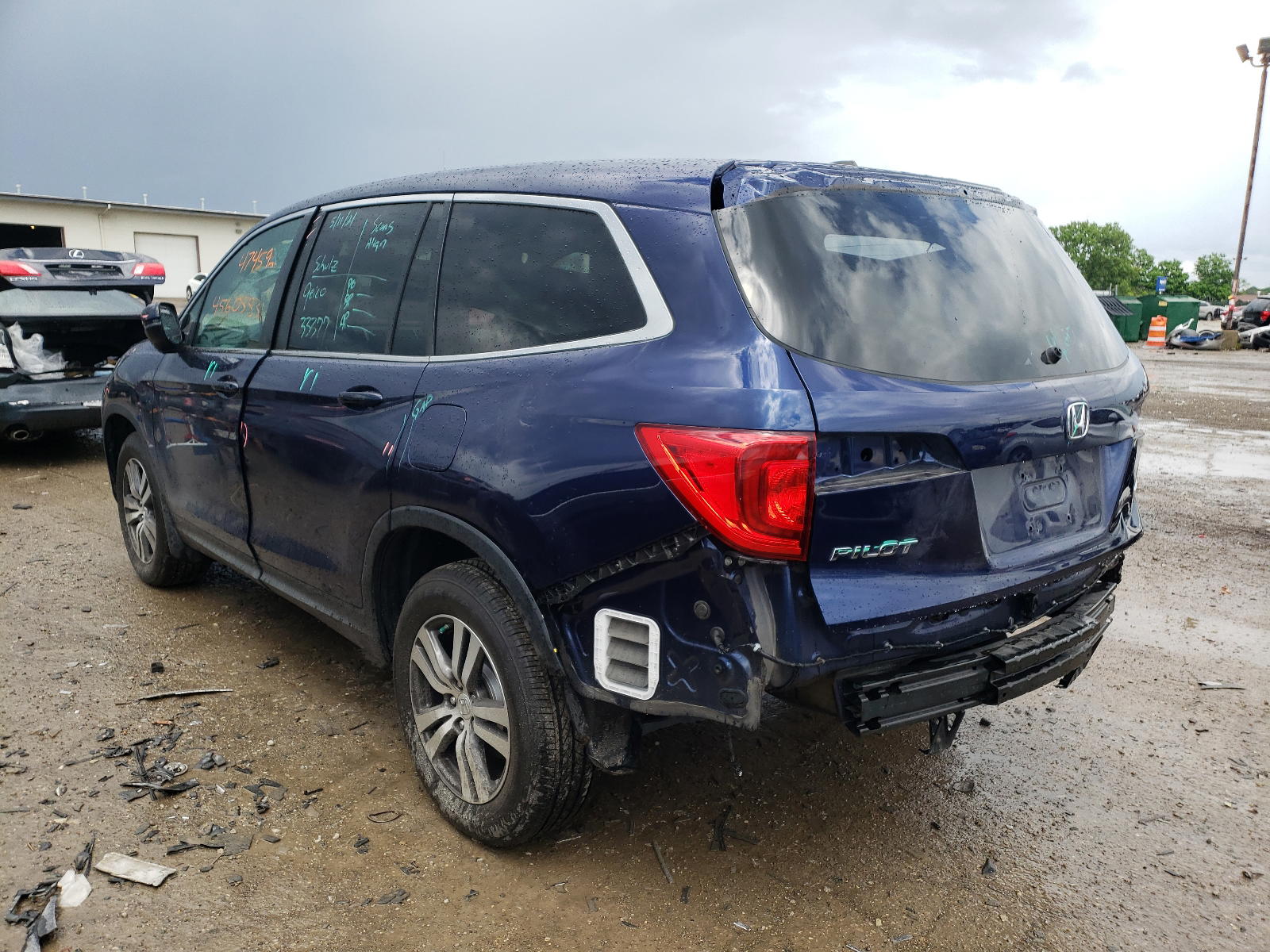 Photo 3 from auction – 2016 HONDA PILOT EX with VIN 5FNYF6H37GB106699
