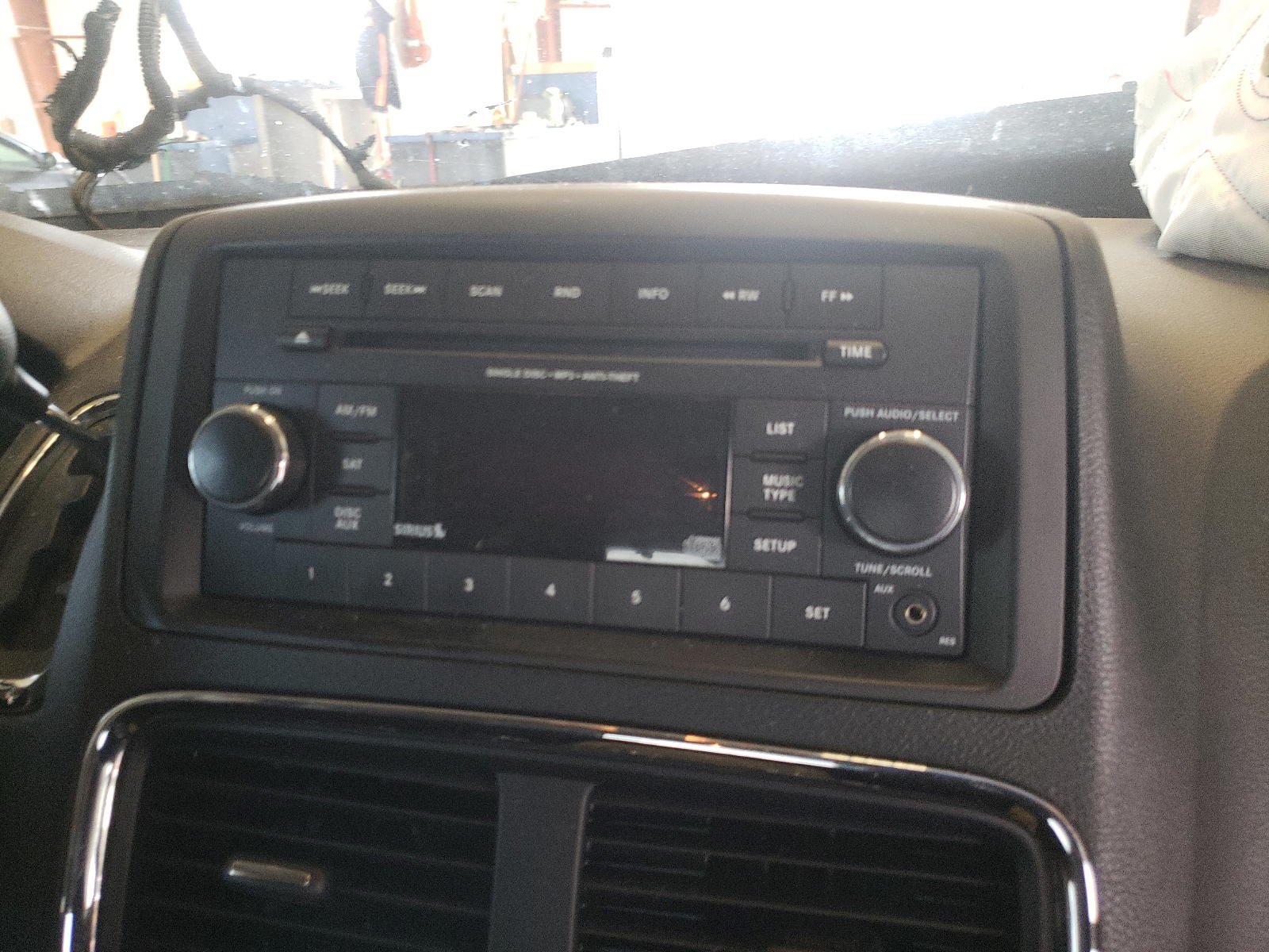 Photo 9 from auction – 2013 DODGE GRAND CARA with VIN 2C4RDGBG2DR692269