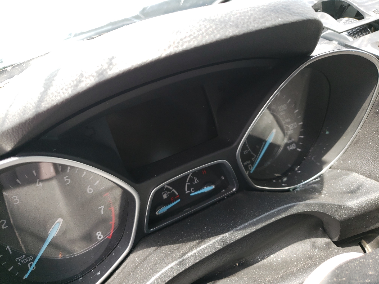 Photo 8 from auction – 2017 FORD ESCAPE SE with VIN 1FMCU0GD0HUD11910