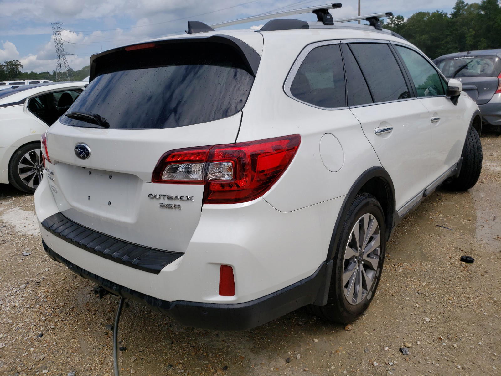 Photo 4 from auction – 2017 SUBARU OUTBACK TO with VIN 4S4BSETC5H3346878