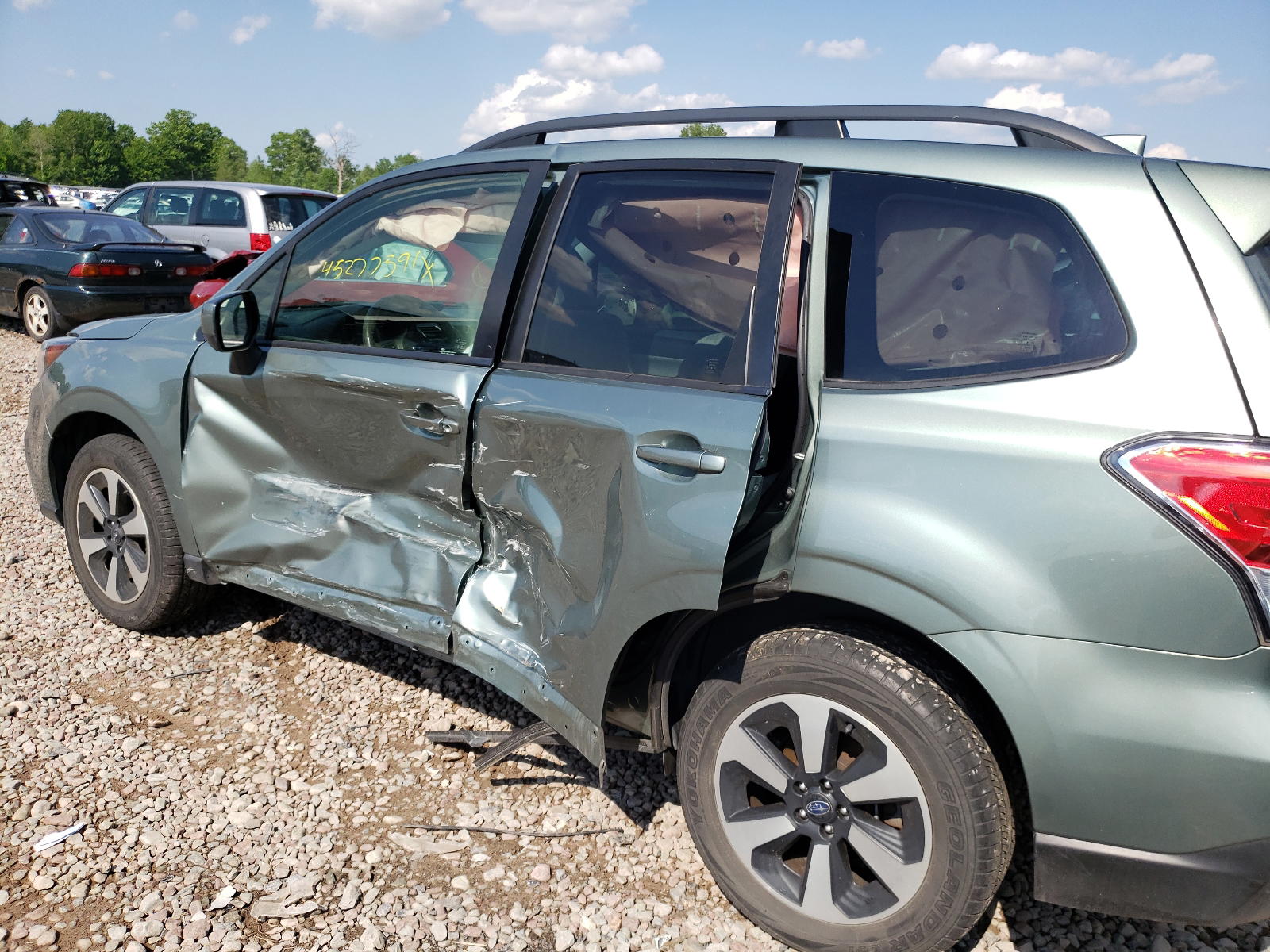 Photo 9 from auction – 2018 SUBARU FORESTER 2 with VIN JF2SJAGC9JH463948