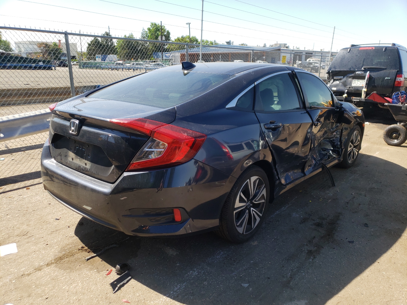 Photo 4 from auction – 2018 HONDA CIVIC EX with VIN JHMFC1F38JX018049