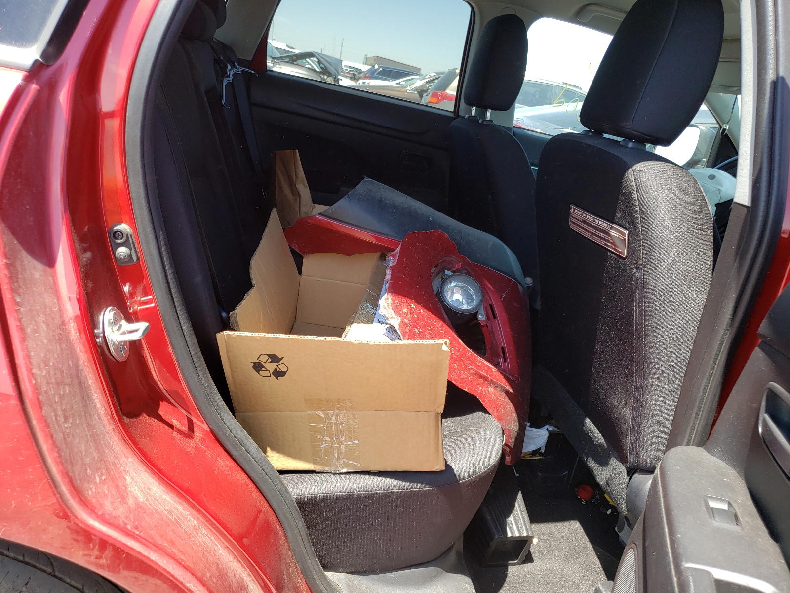 Photo 6 from auction – 2014 MITSUBISHI OUTLANDER with VIN 4A4AR3AU0EE024735
