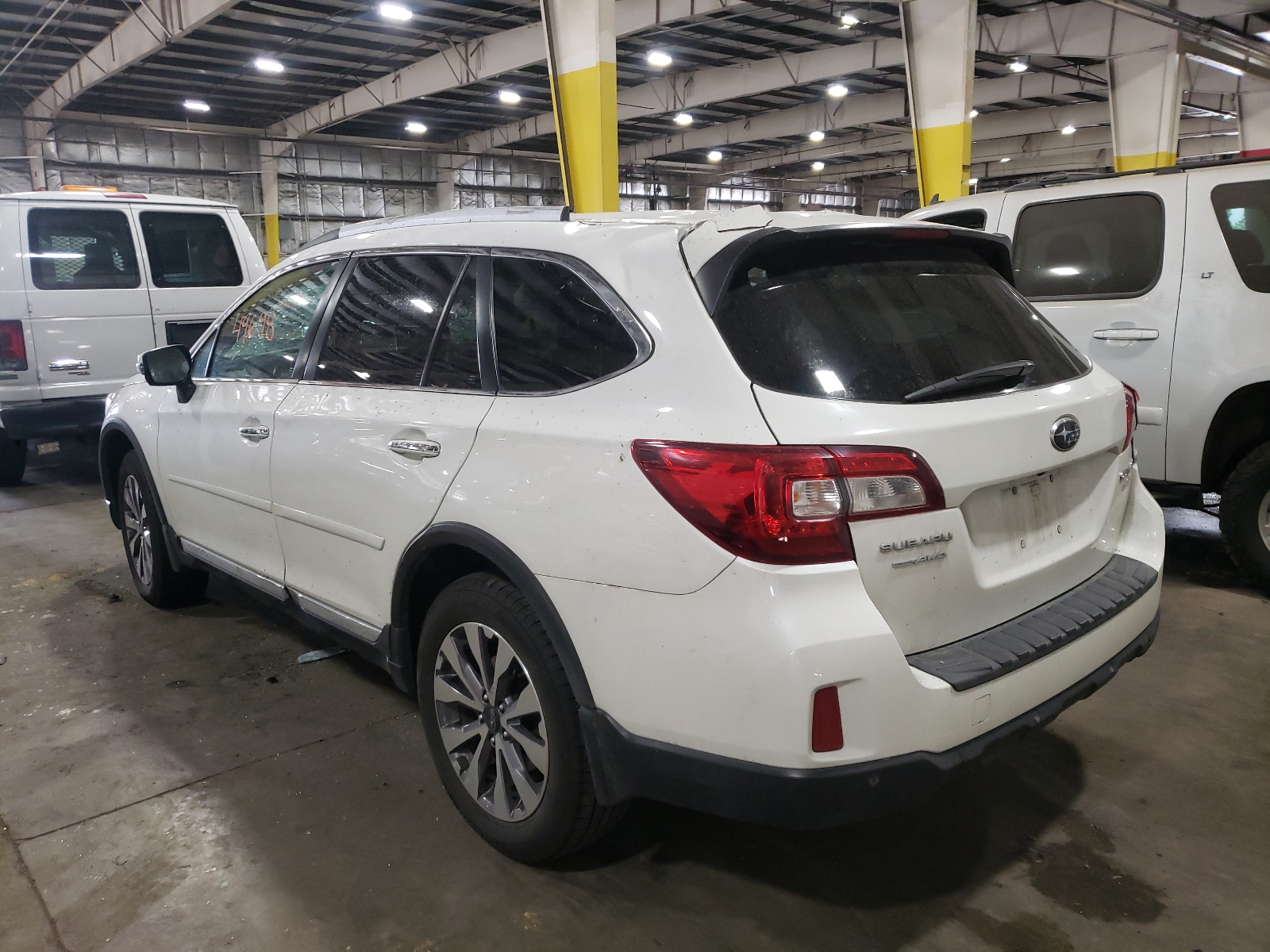 Photo 3 from auction – 2017 SUBARU OUTBACK TO with VIN 4S4BSATC6H3276574