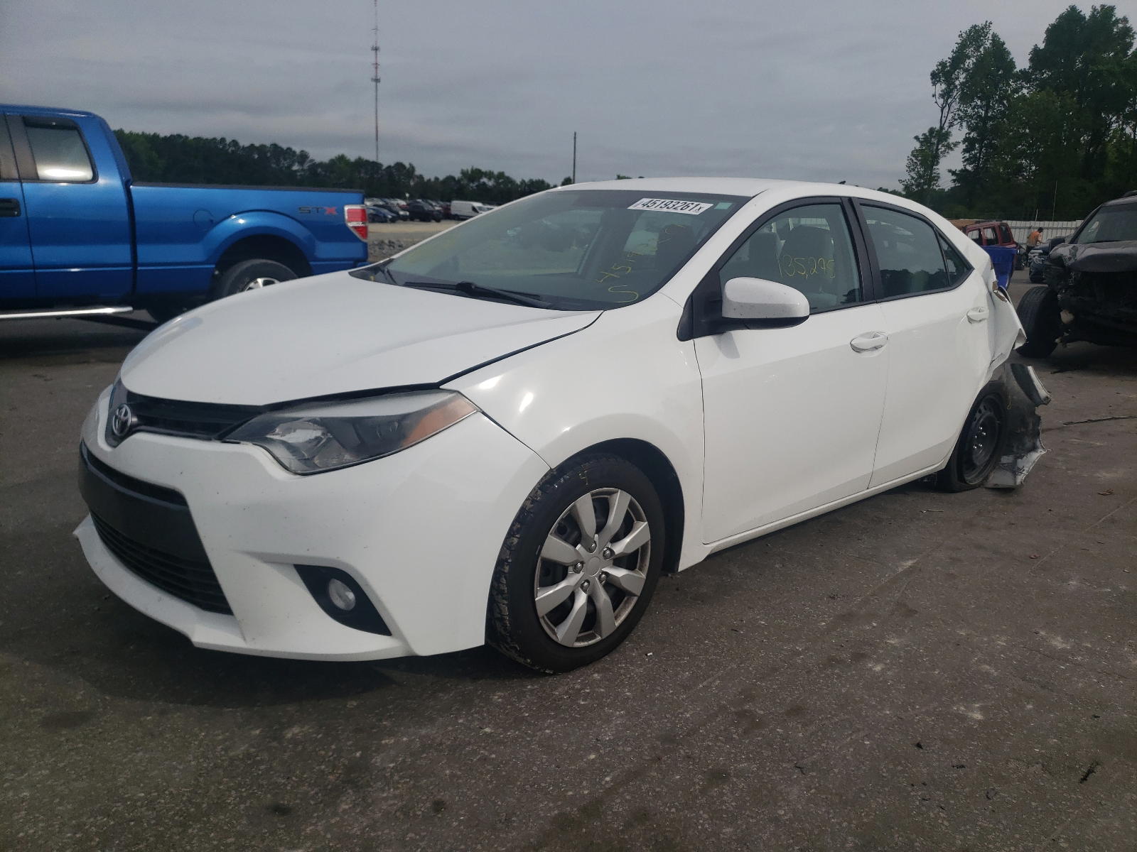 Photo 2 from auction – 2015 TOYOTA COROLLA with VIN 2T1BURHE5GC564745