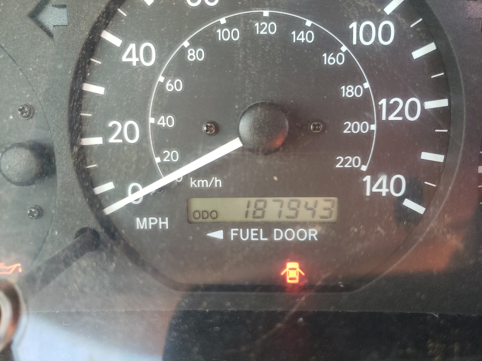 Photo 8 from auction – 2000 TOYOTA CAMRY LE with VIN 4T1BF22K3YU103429