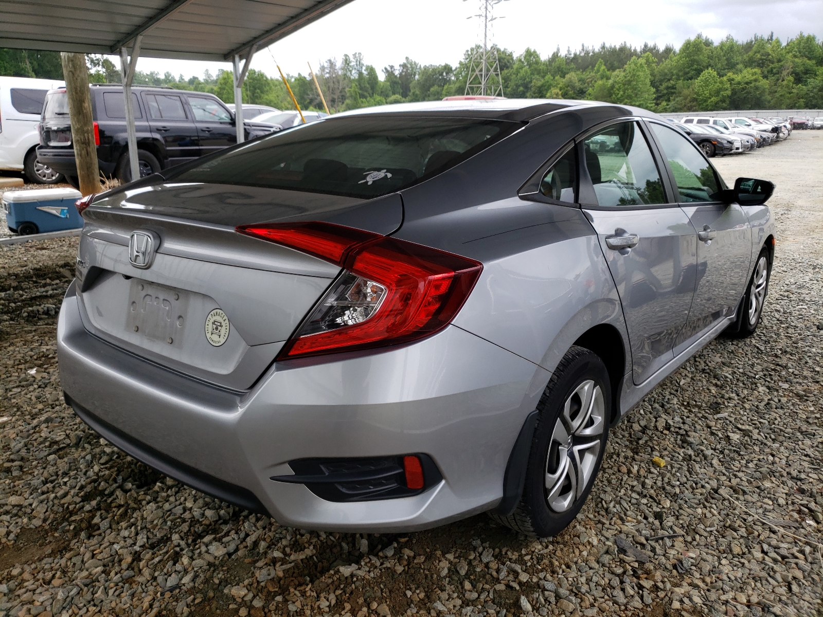 Photo 4 from auction – 2017 HONDA CIVIC LX with VIN 19XFC2F59HE038801