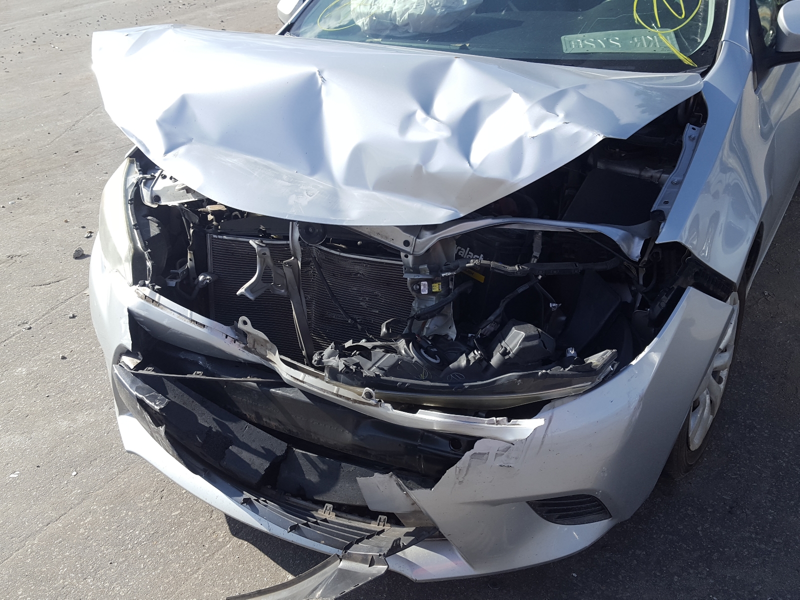 Photo 9 from auction – 2015 TOYOTA CAMRY with VIN 5YFBURHEXFP301701