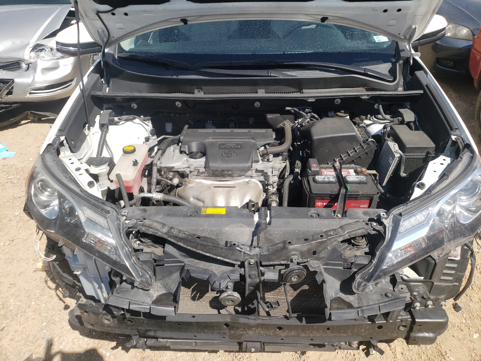 Photo 7 from auction – 2015 TOYOTA RAV4 XLE with VIN 2T3RFREVXFW391077