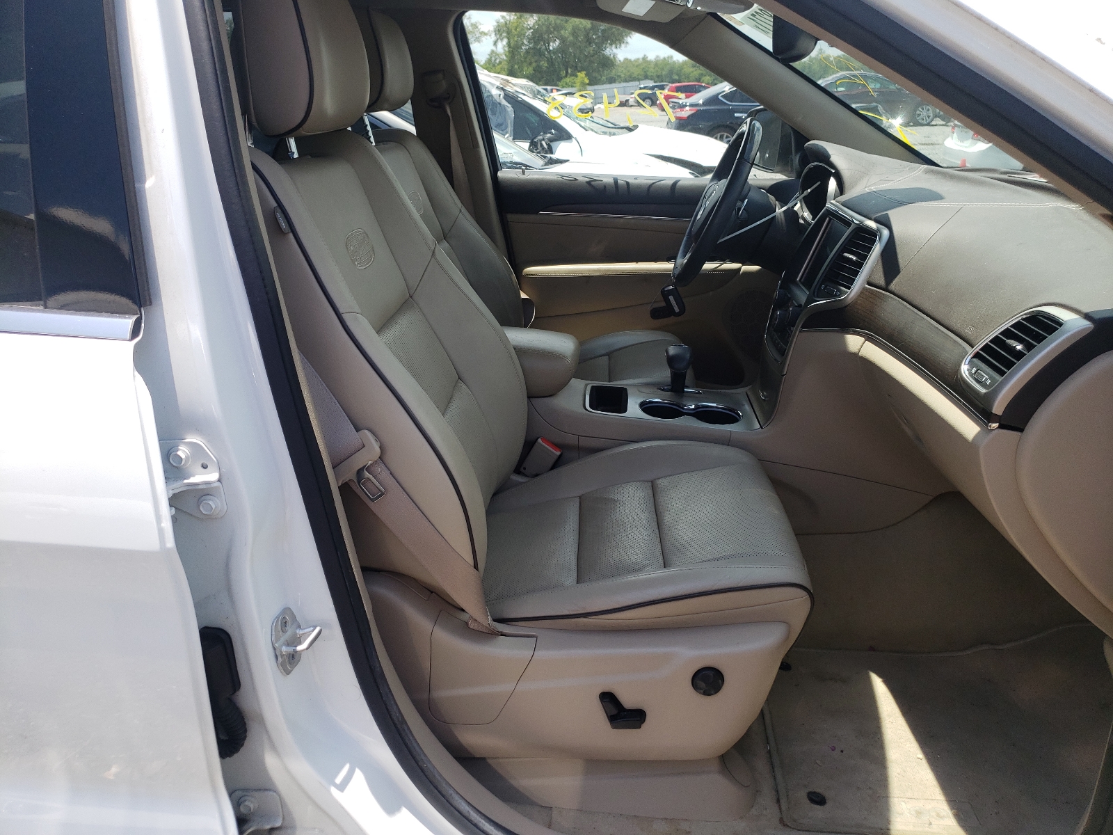 Photo 5 from auction – 2014 JEEP GRAND CHER with VIN 1C4RJECG0EC197428