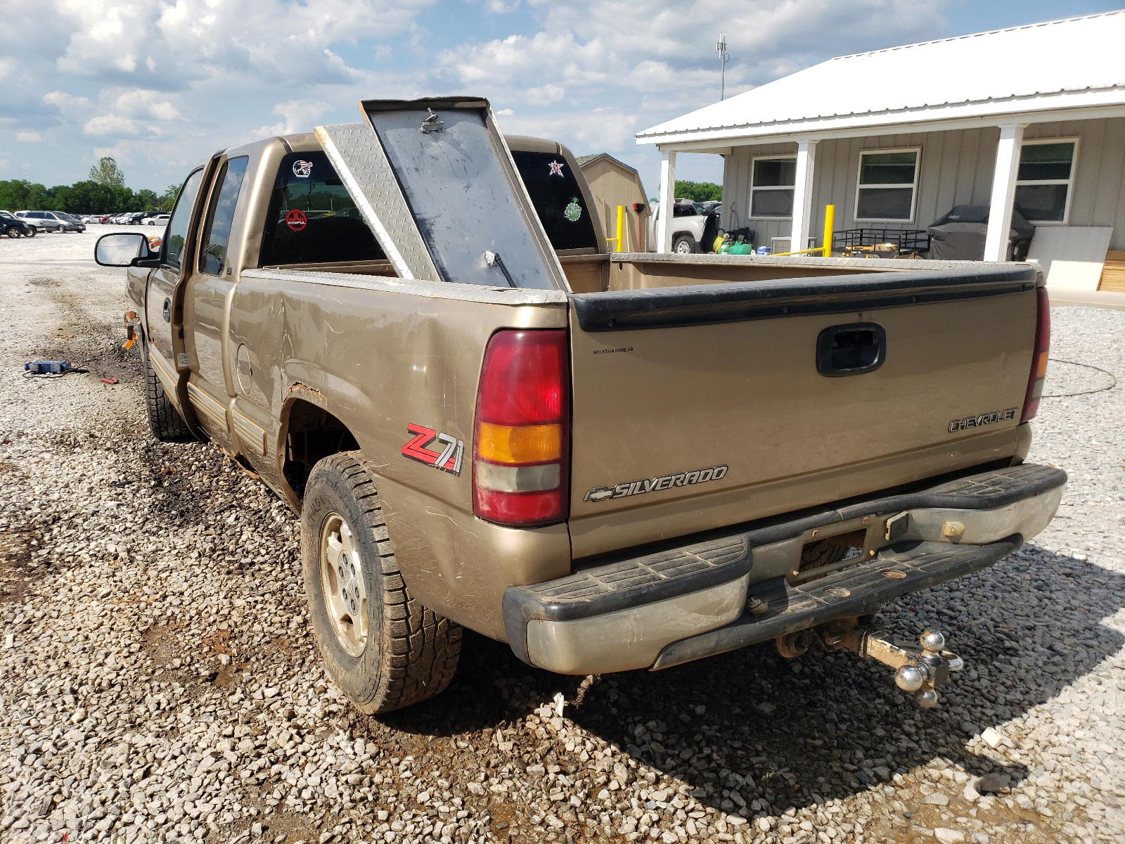 Photo 3 from auction – 2000 CHEVROLET SILVERADO with VIN 2GCEK19T4Y1208269