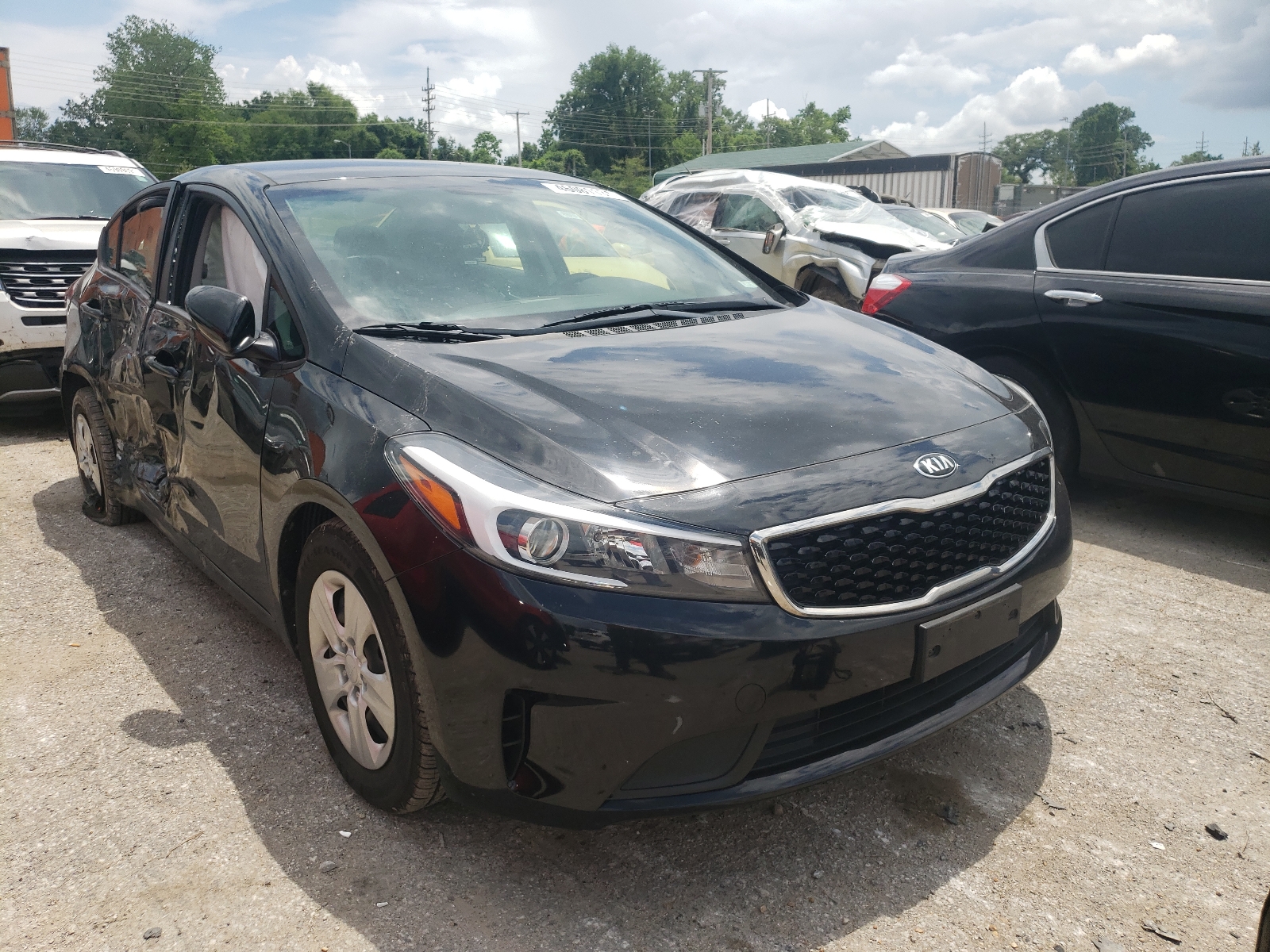 Photo 1 from auction – 2017 KIA FORTE LX with VIN 3KPFK4A76HE151161