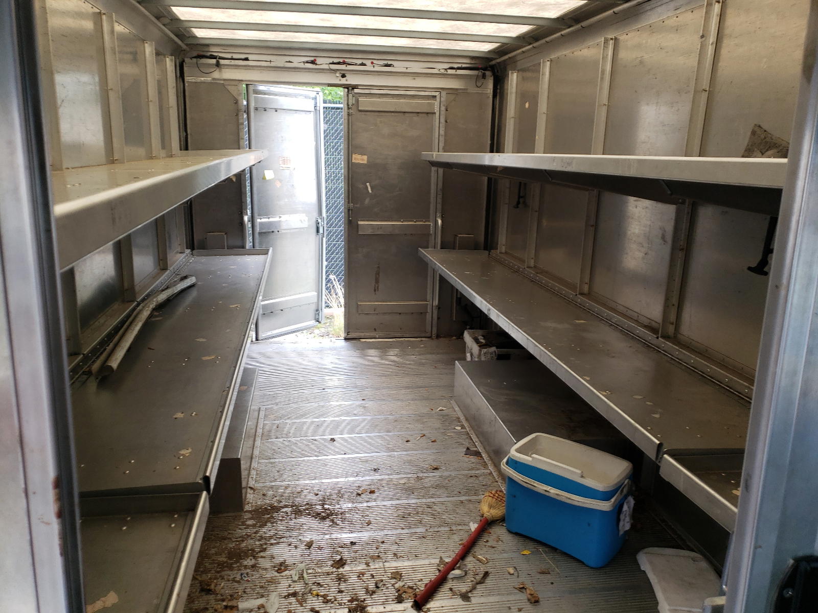 Photo 6 from auction – 2019 FORD ECONOLINE with VIN 1FC3E4K67KDC09920