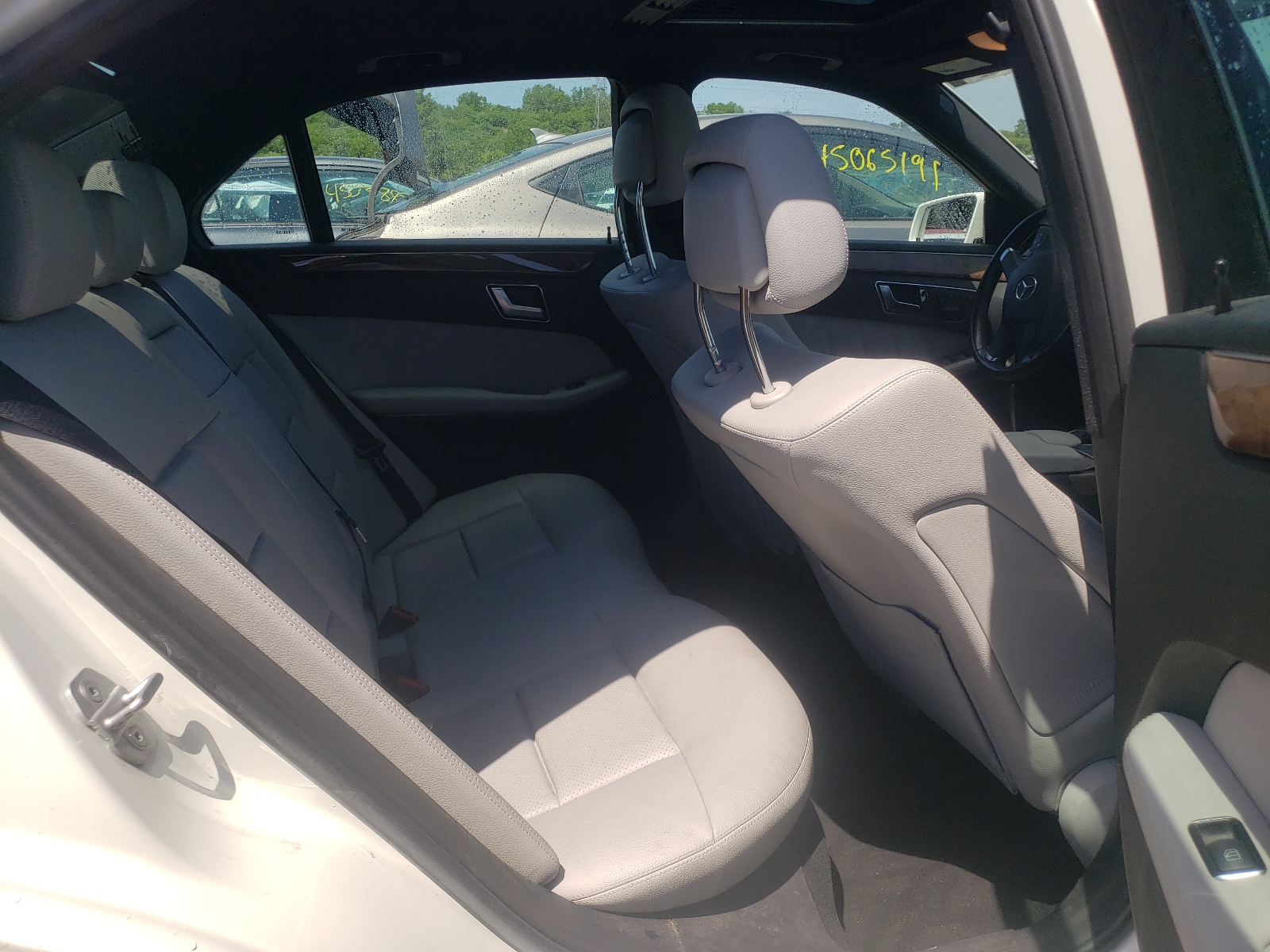 Photo 6 from auction – 2012 MERCEDES-BENZ E 350 4MAT with VIN WDDHF8JB2CA541782