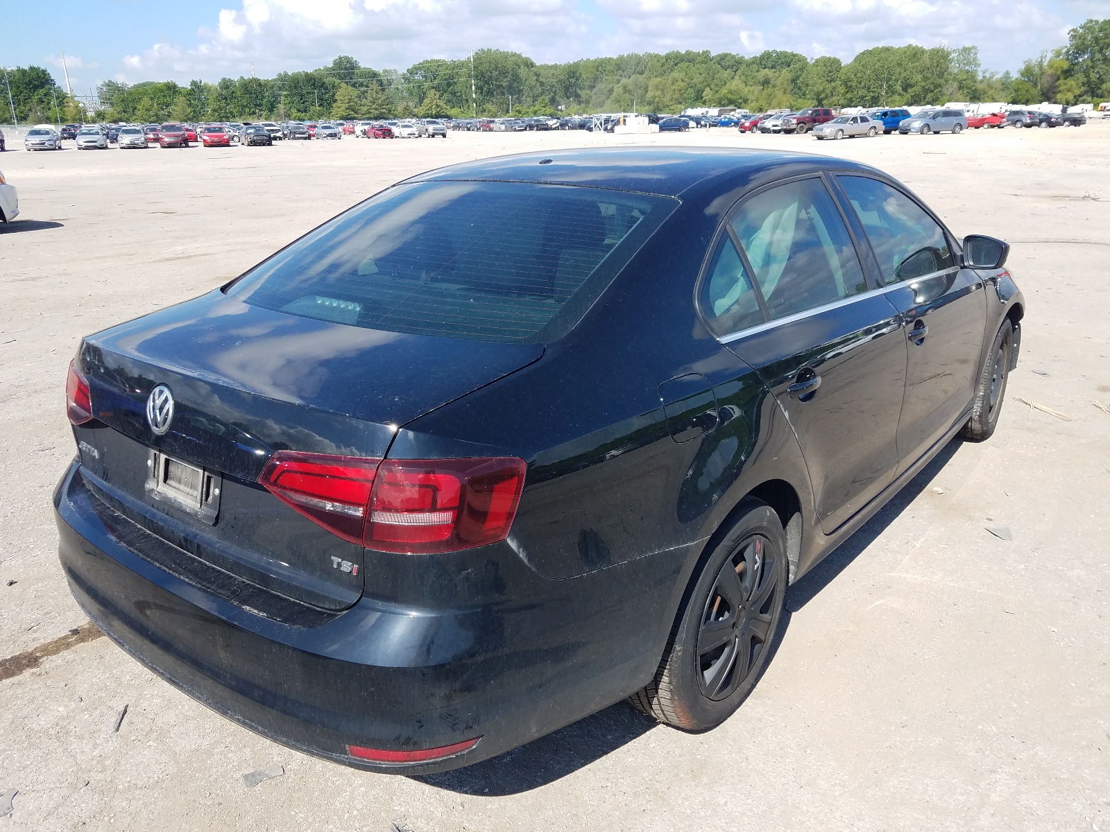 Photo 4 from auction – 2017 VOLKSWAGEN JETTA S with VIN 3VW2B7AJ0HM236091