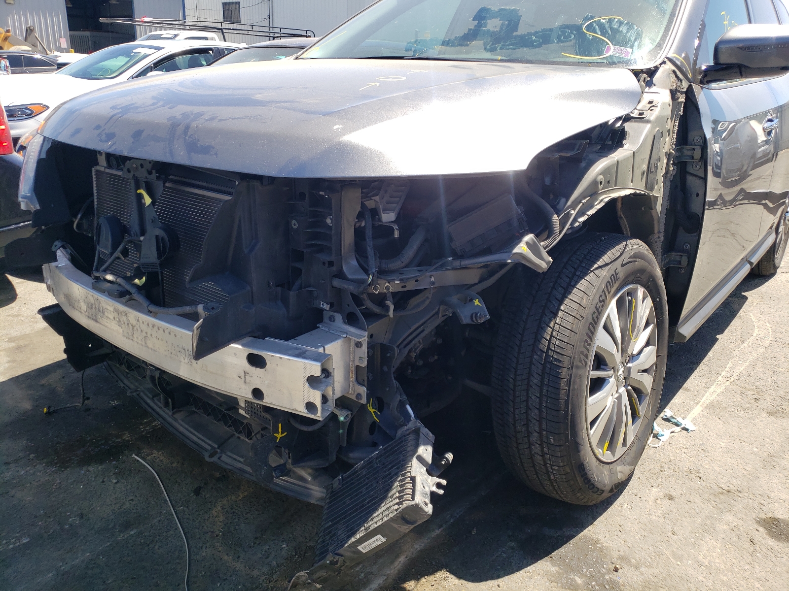 Photo 9 from auction – 2017 NISSAN PATHFINDER with VIN 5N1DR2MN1HC626820