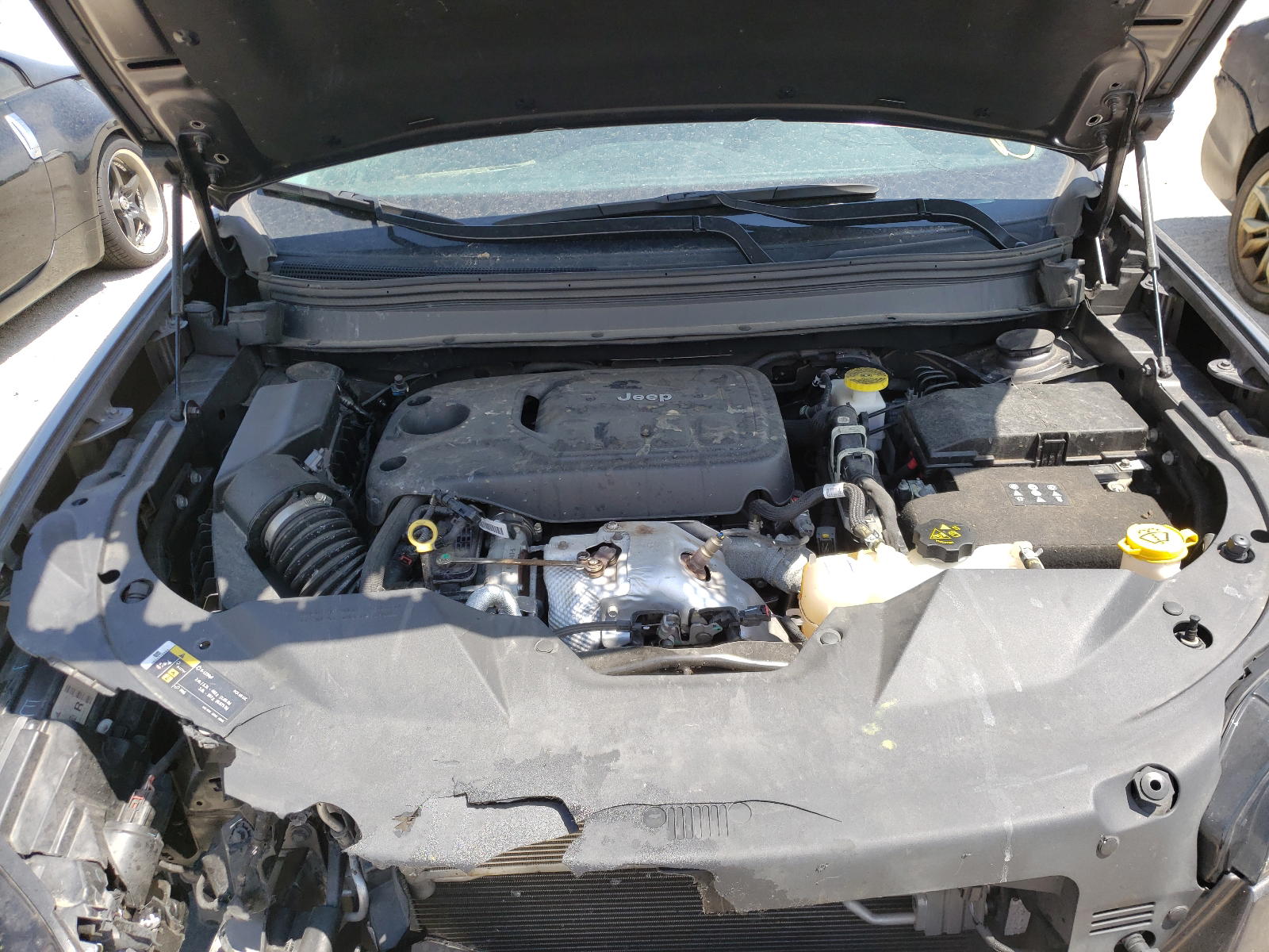 Photo 7 from auction – 2019 JEEP CHEROKEE L with VIN 1C4PJMDN9KD123767