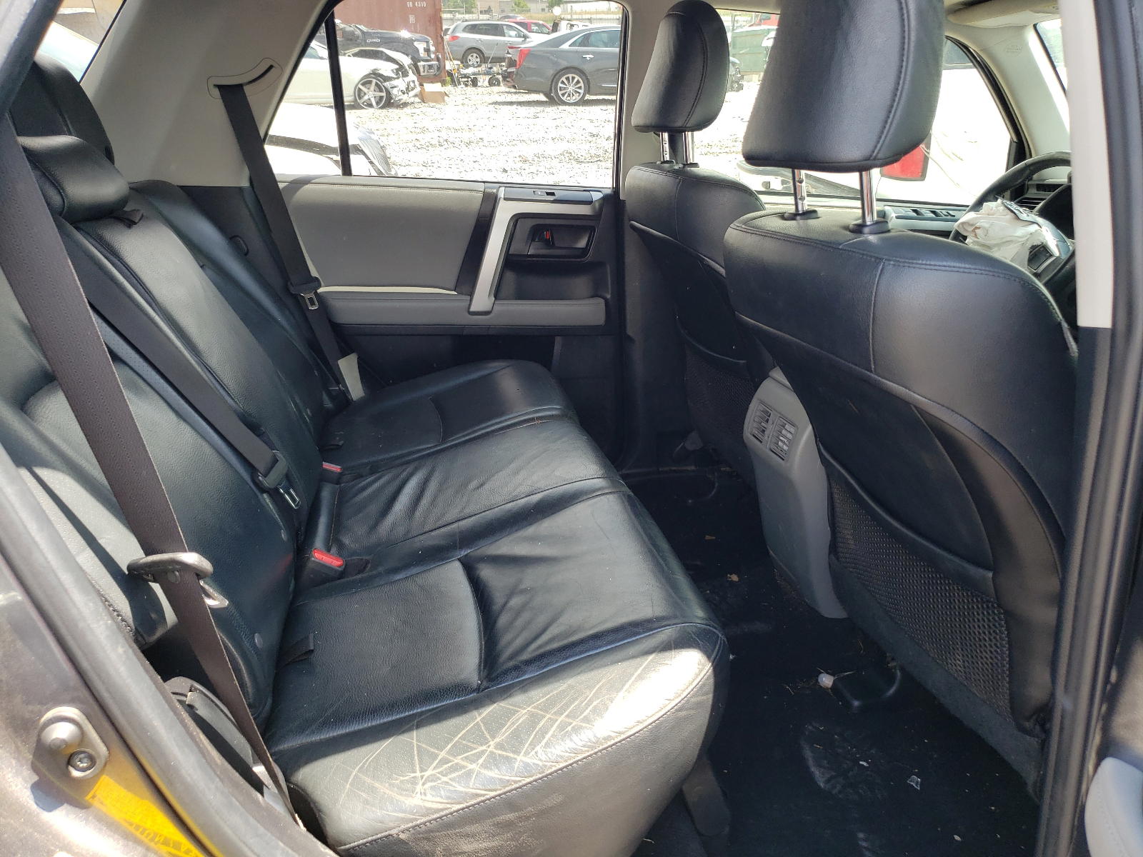 Photo 6 from auction – 2013 TOYOTA 4RUNNER SR with VIN JTEZU5JR8D5053670