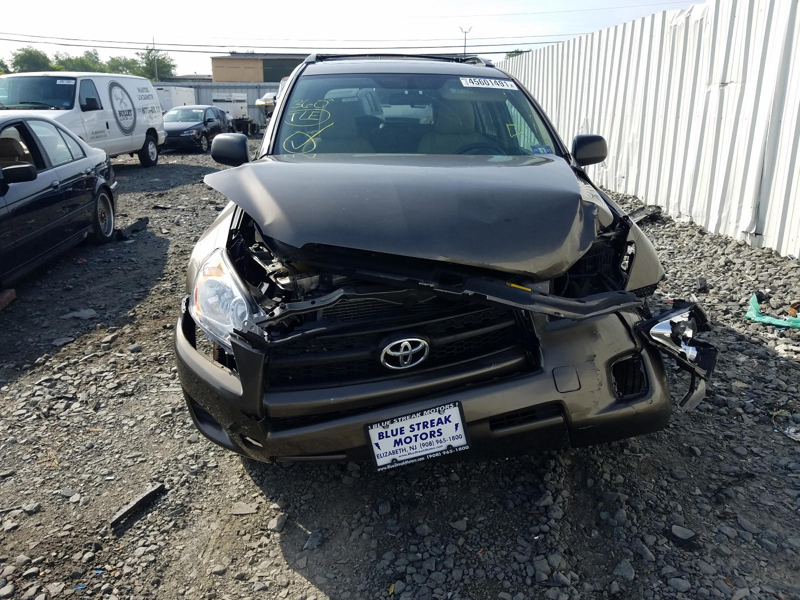 Photo 9 from auction – 2011 TOYOTA RAV4 with VIN 2T3BF4DV5BW108987