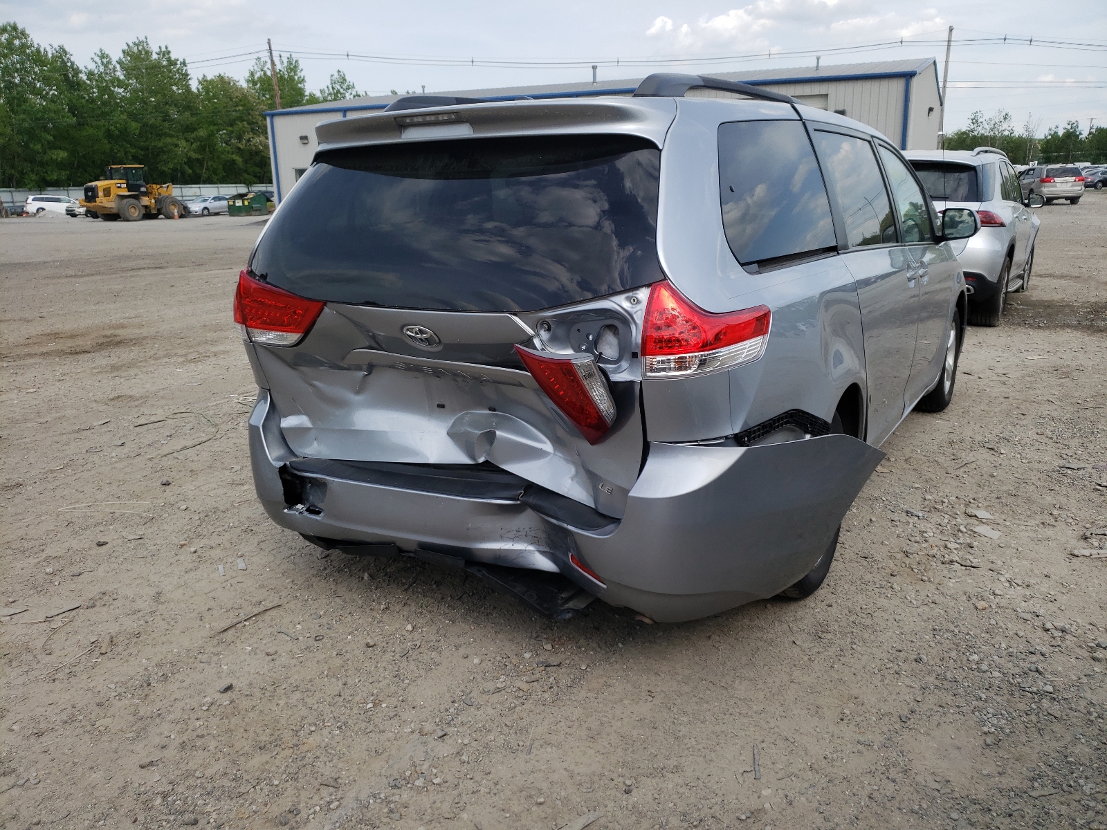 Photo 9 from auction – 2014 TOYOTA SIENNA CAR with VIN 5TDKK3DCXES436786