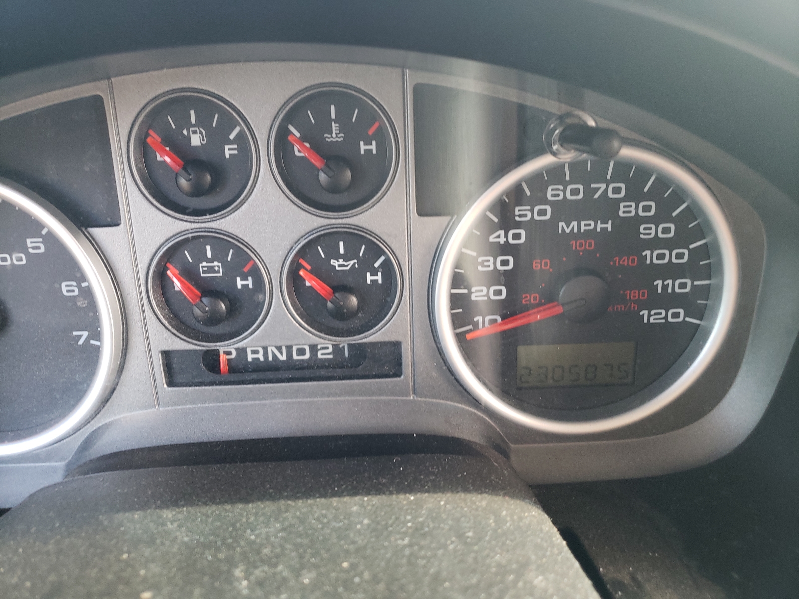 صورة رقم 8 من المزاد - 2004 FORD F150 مع VIN 1FTPX14534NC23714