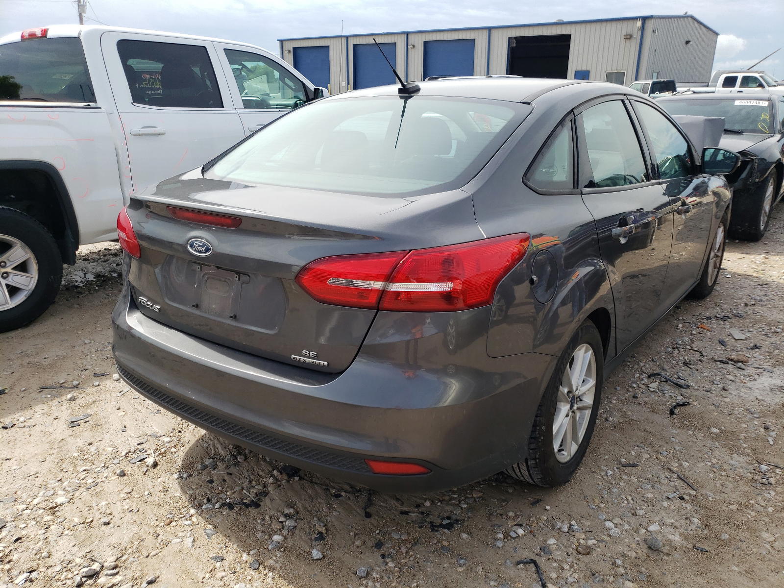 Photo 4 from auction – 2016 FORD FOCUS SE with VIN 1FADP3F25GL245320