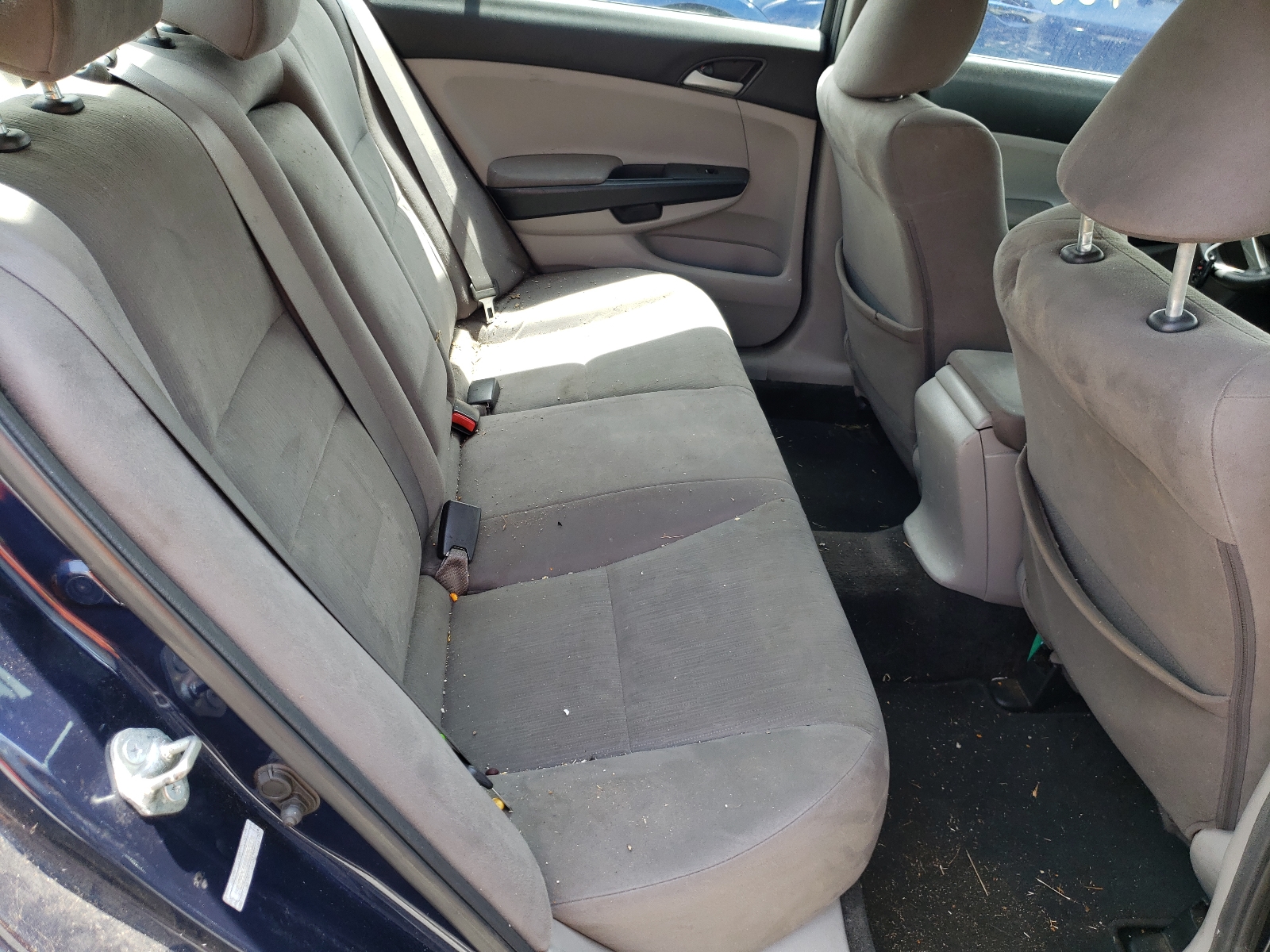 Photo 6 from auction – 2011 HONDA ACCORD LXP with VIN 1HGCP2F46BA063374