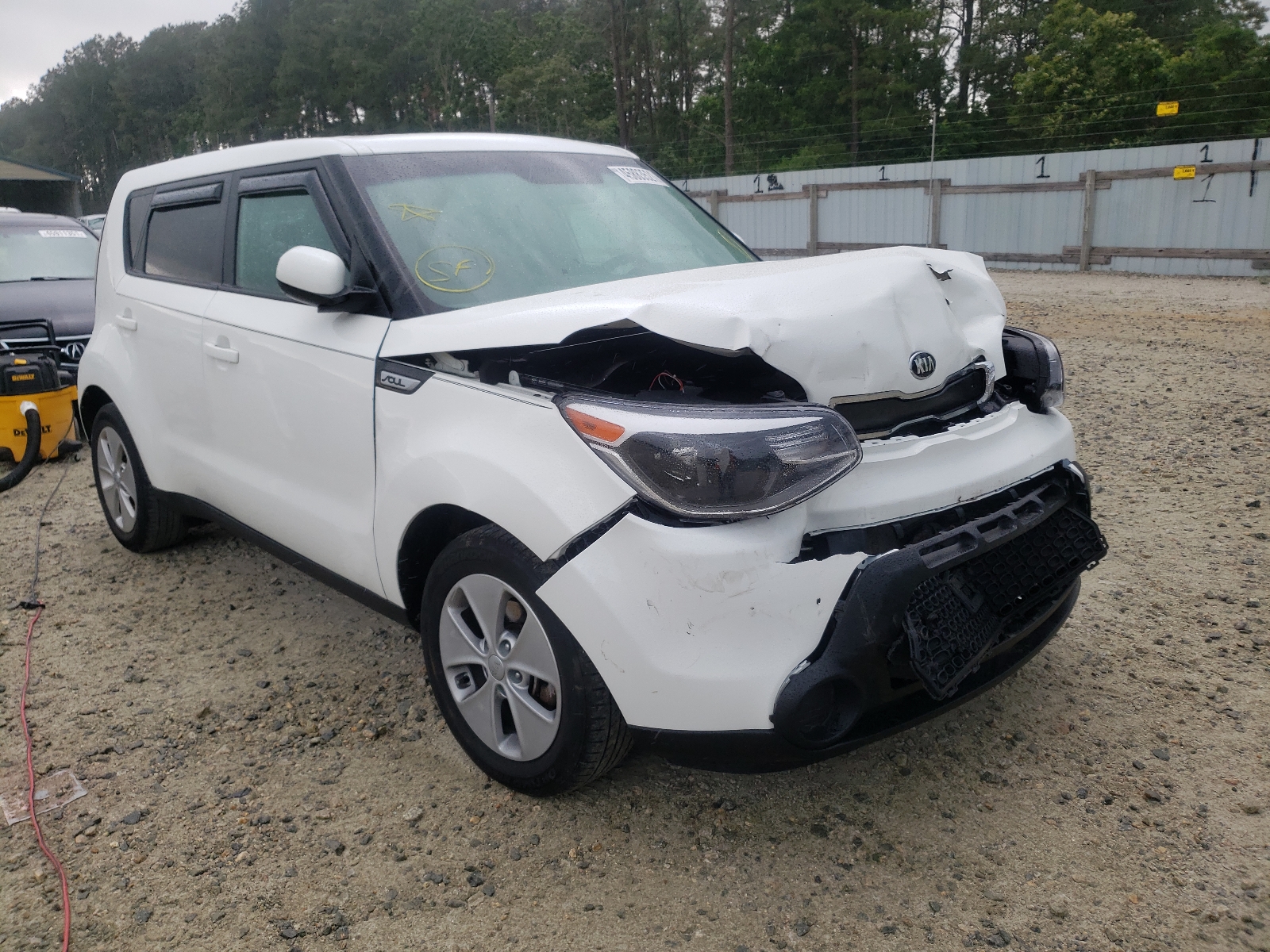 Фото 1 с аукциона – 2015 KIA SOUL с VIN KNDJN2A24F7228908