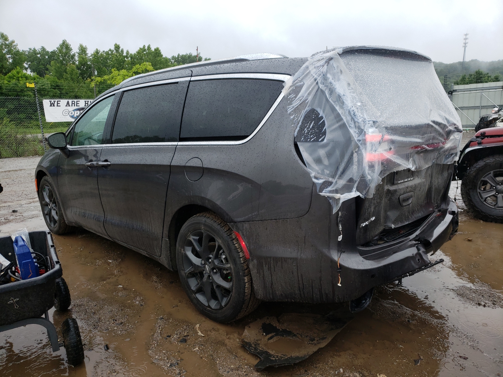 Снимка 3 от търг – 2021 CHRYSLER PACIFICA L с VIN 2C4RC1BG4MR506909