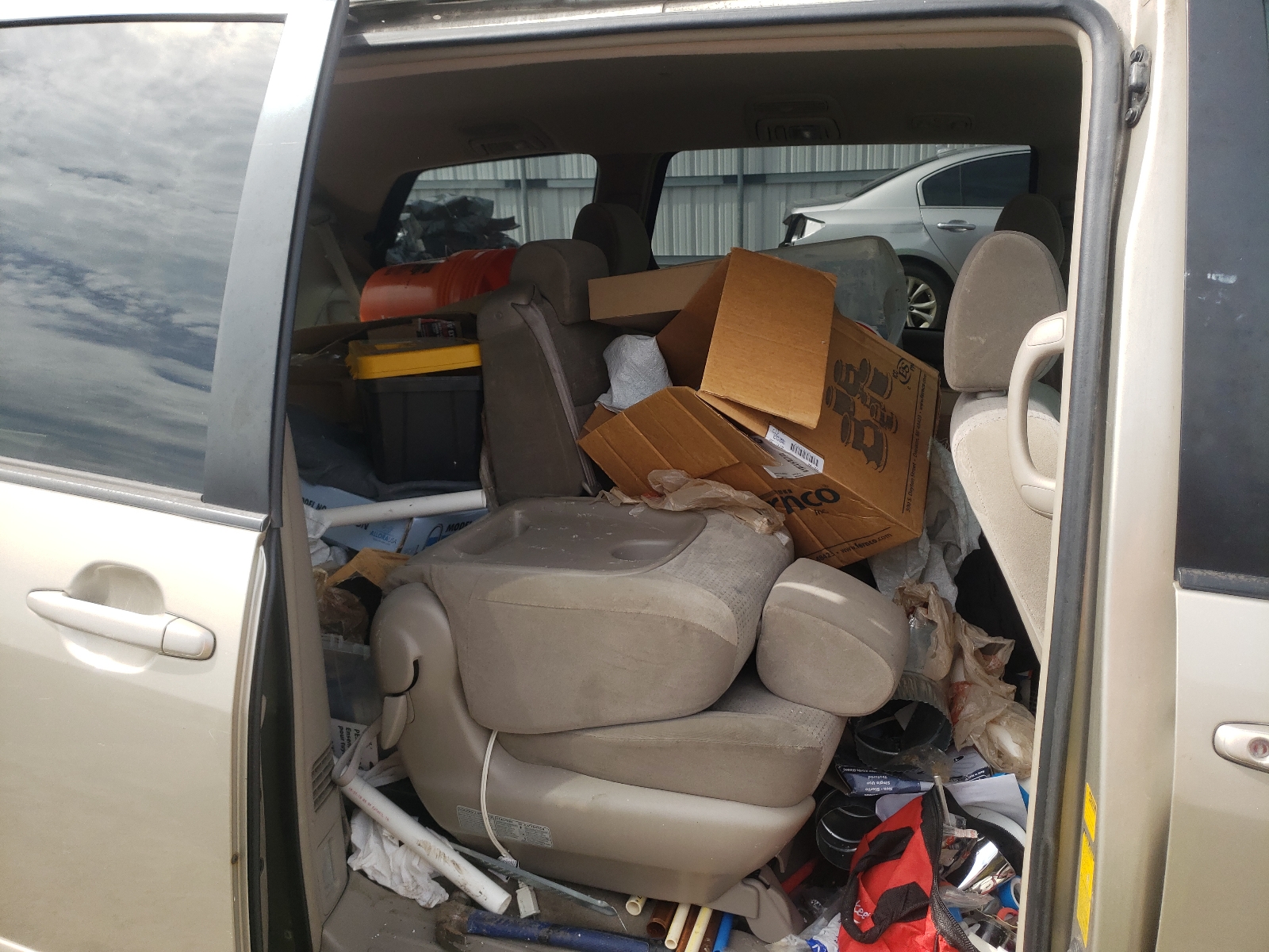 Photo 6 from auction – 2008 TOYOTA SIENNA CE with VIN 5TDZK23C58S138984
