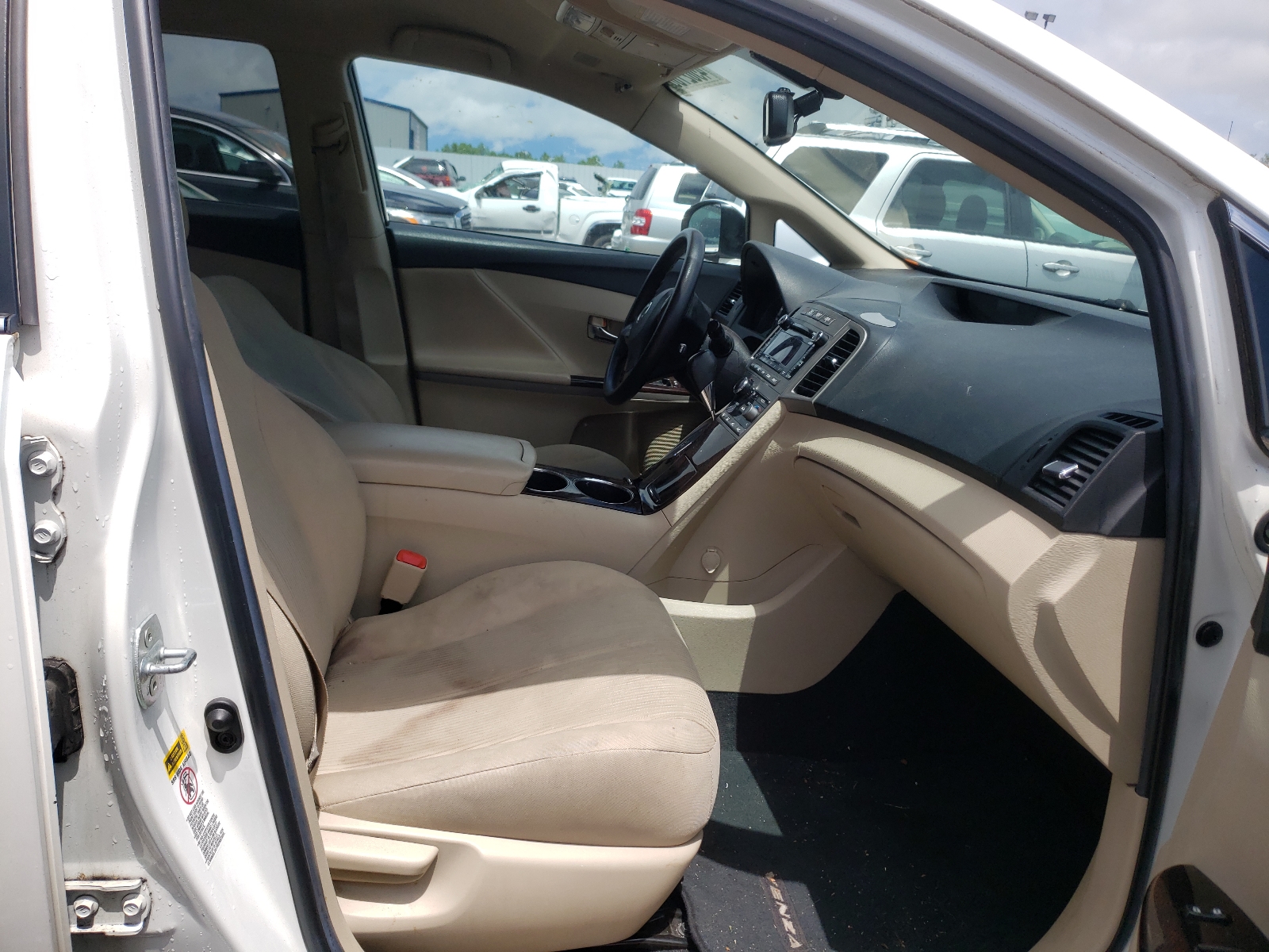 Photo 5 from auction – 2010 TOYOTA VENZA with VIN 4T3ZA3BB5AU038390