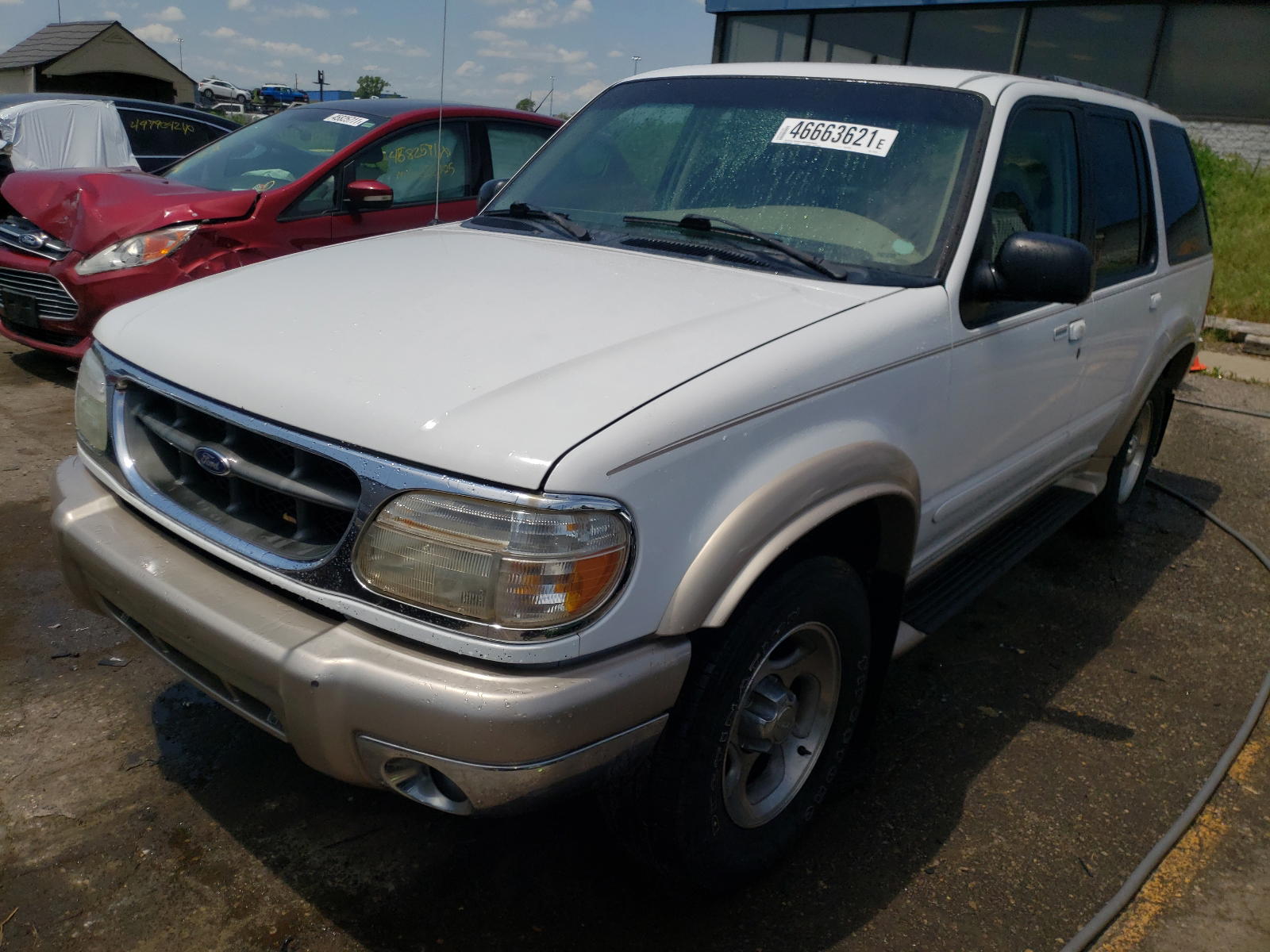 Photo 2 from auction – 2000 FORD EXPLORER E with VIN 1FMZU74E2YUB75313
