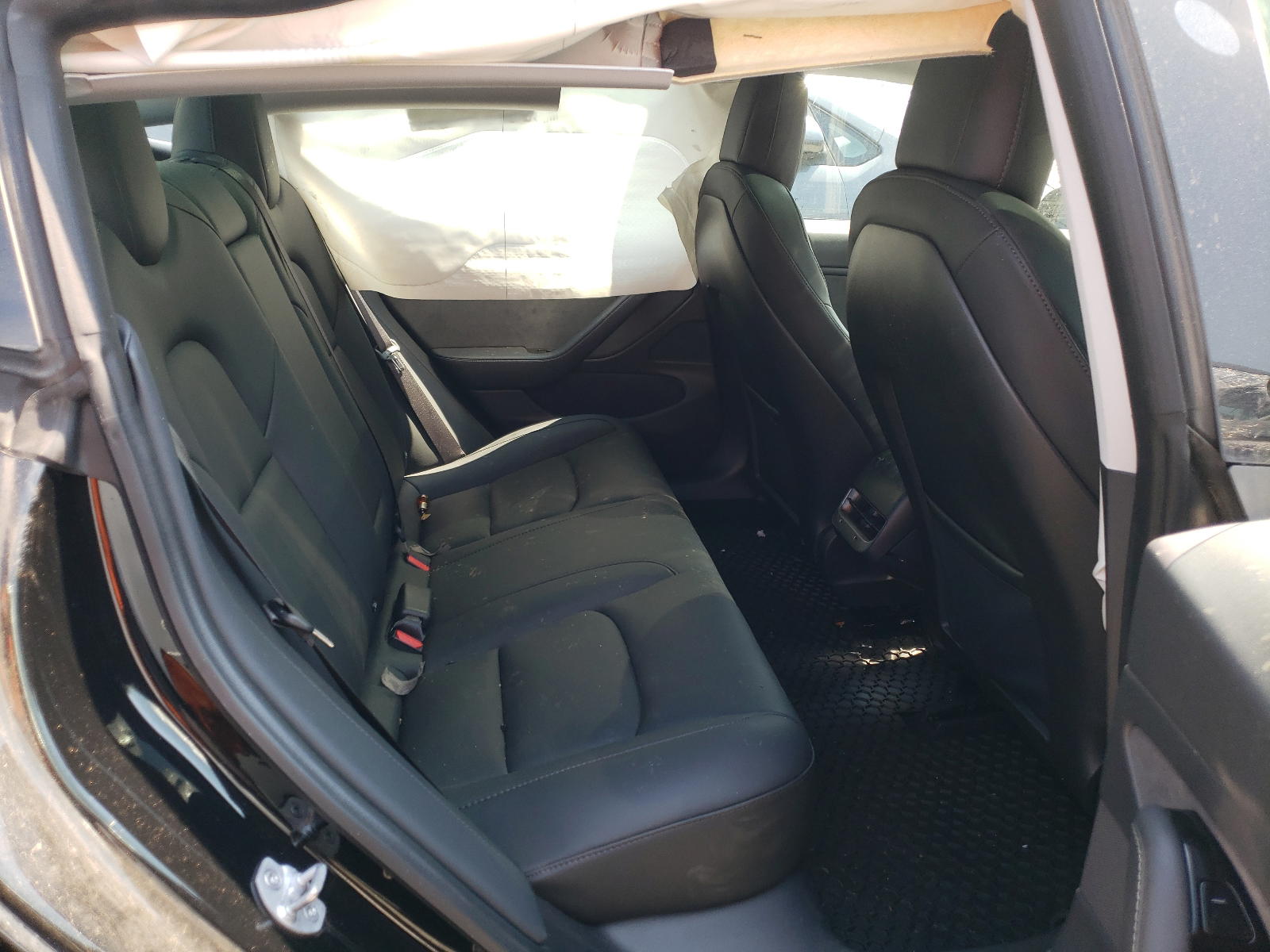 Photo 6 from auction – 2018 TESLA MODEL 3 with VIN 5YJ3E1EAXJF098334