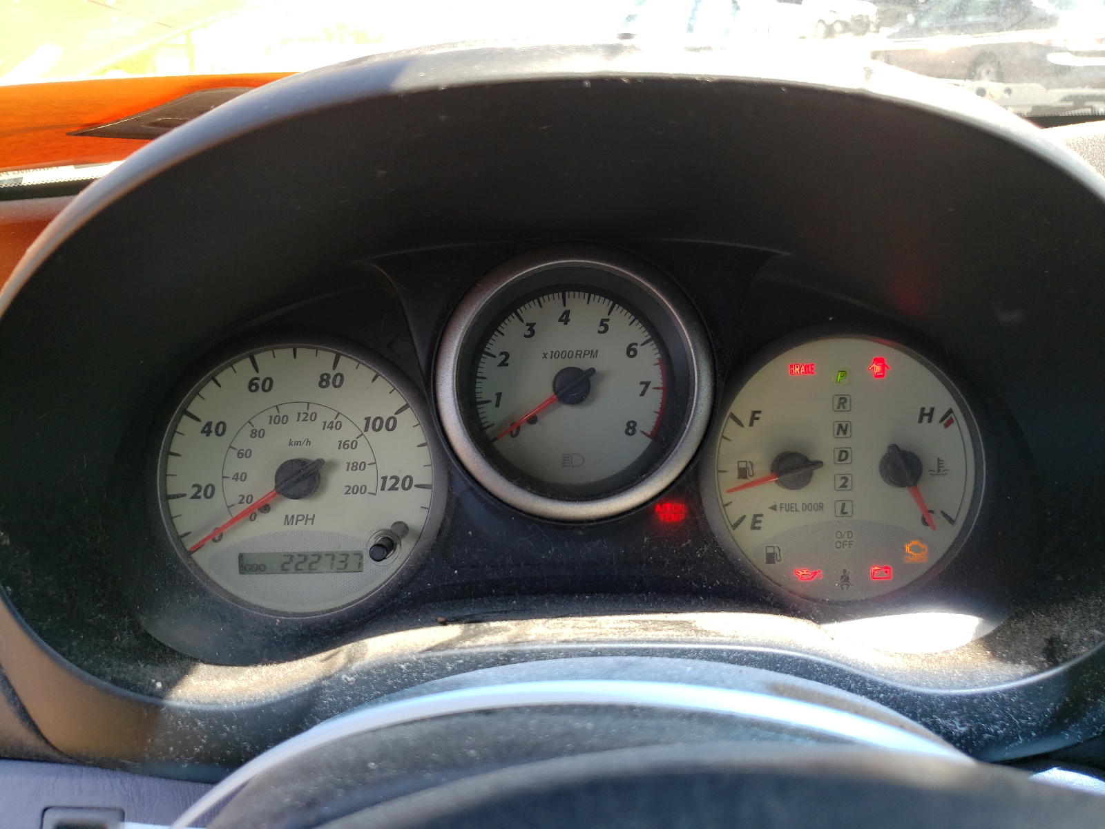 Photo 8 from auction – 2002 TOYOTA RAV4 with VIN JTEHH20V120169557
